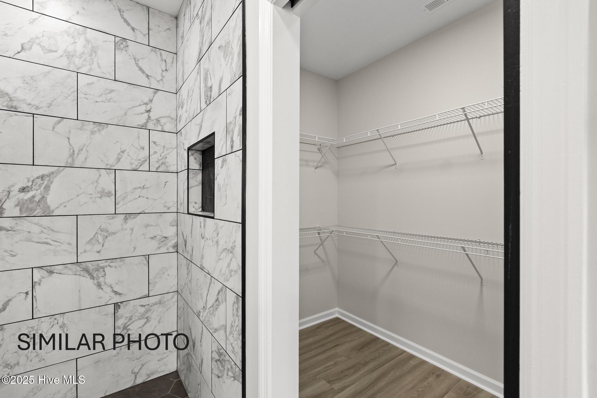 100515081 | Photo 27