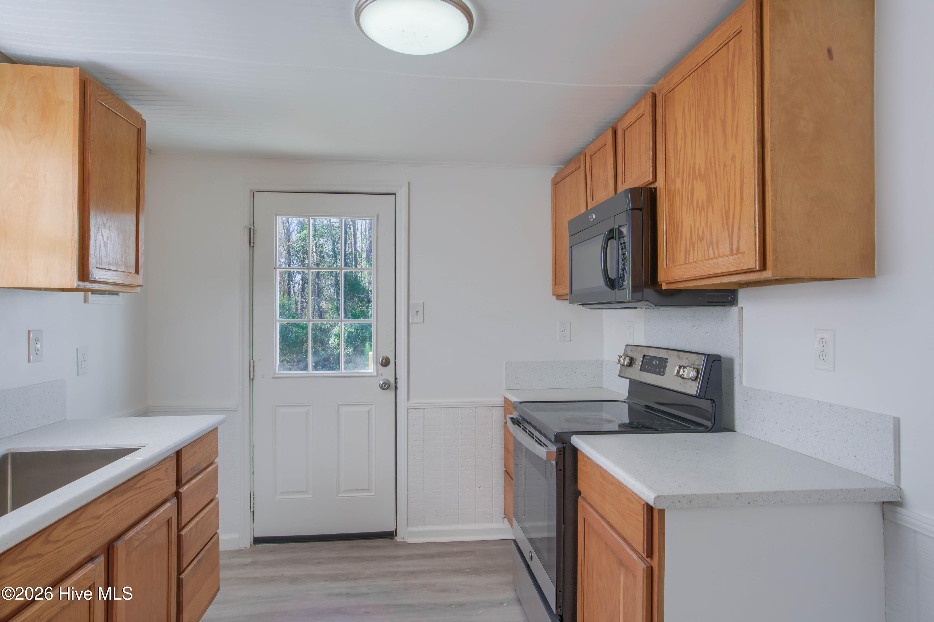 100549592 | Photo 10