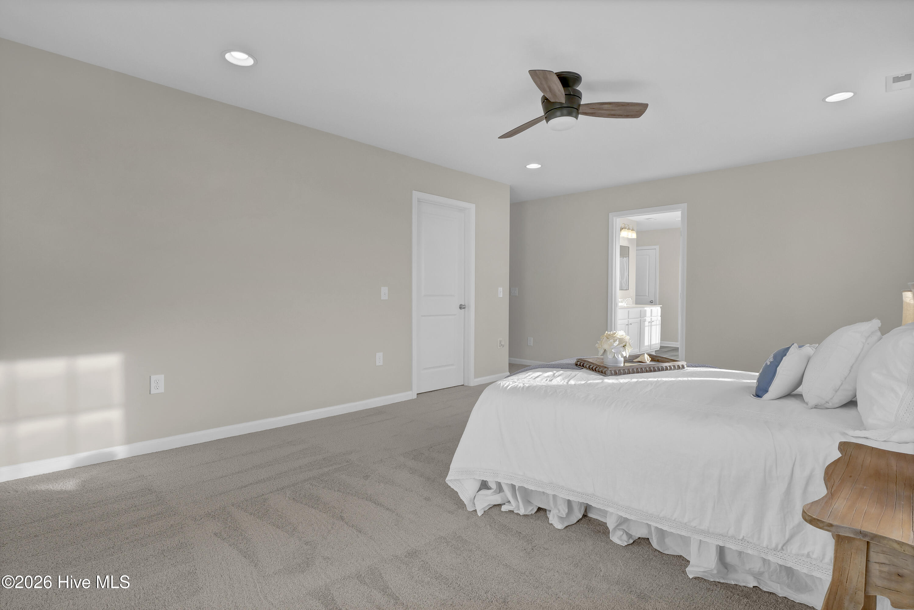 100555239 | Photo 18