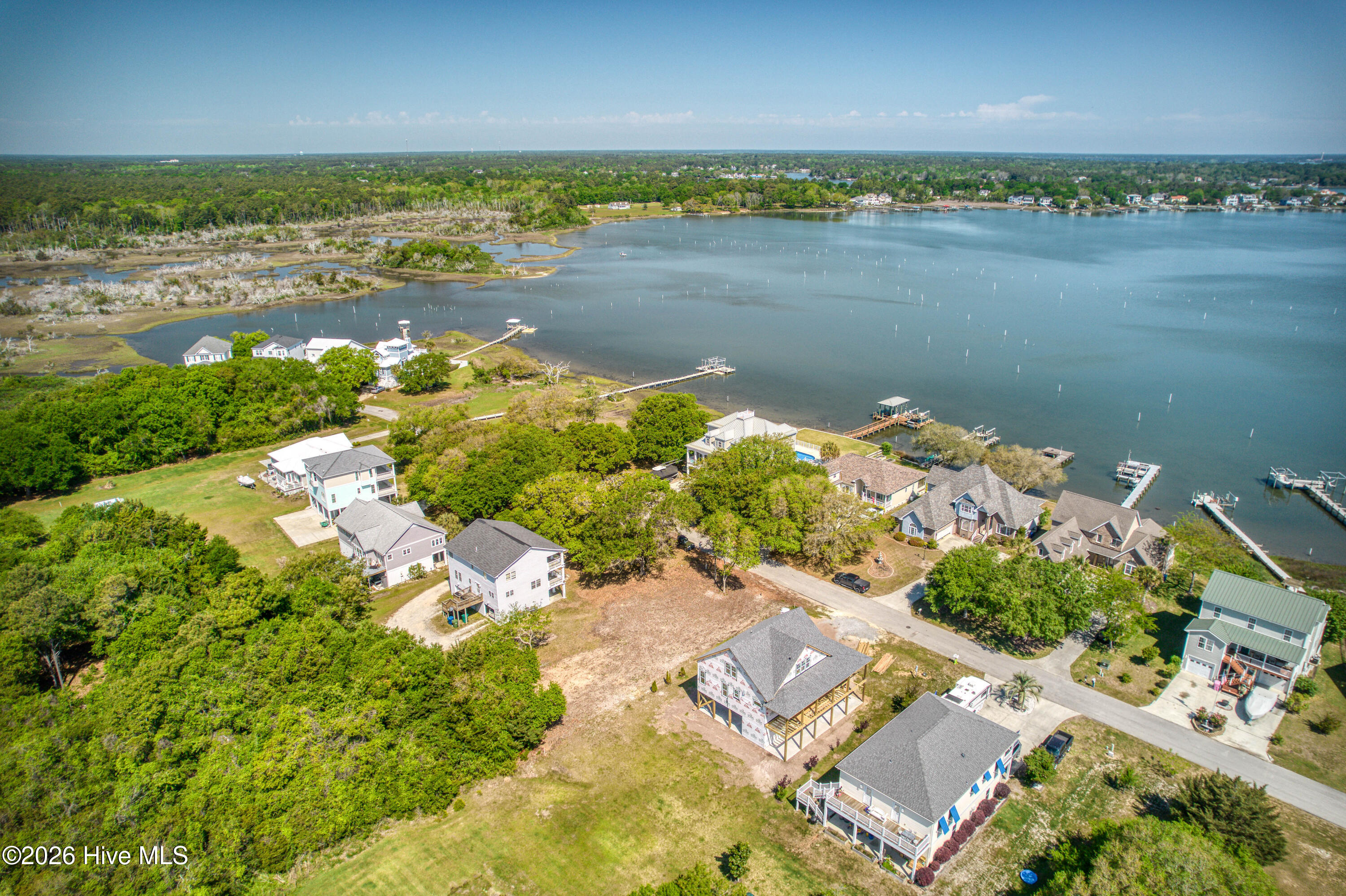 100567917 | Photo 11