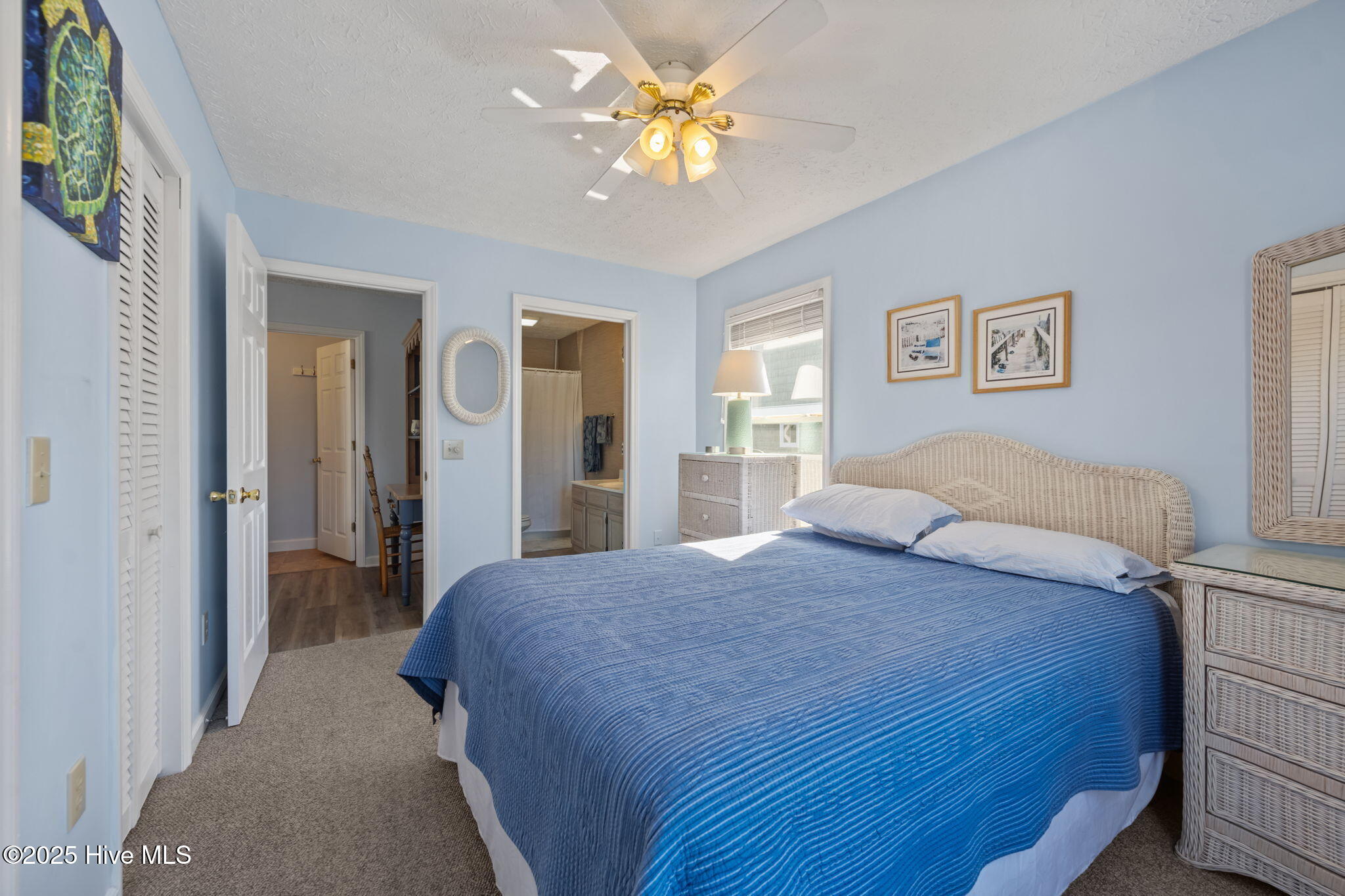 100538704 | Photo 54