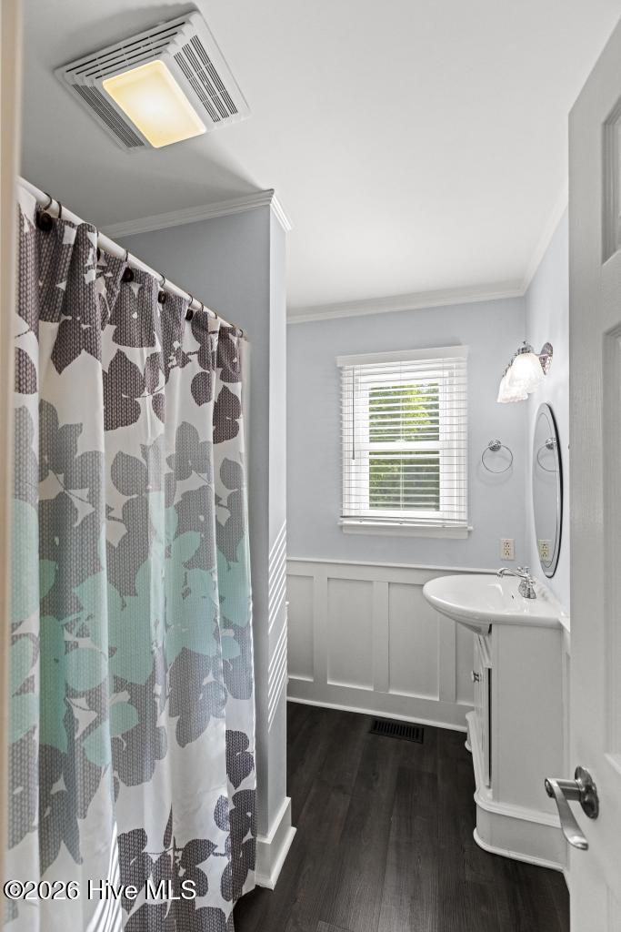 100570465 | Photo 33