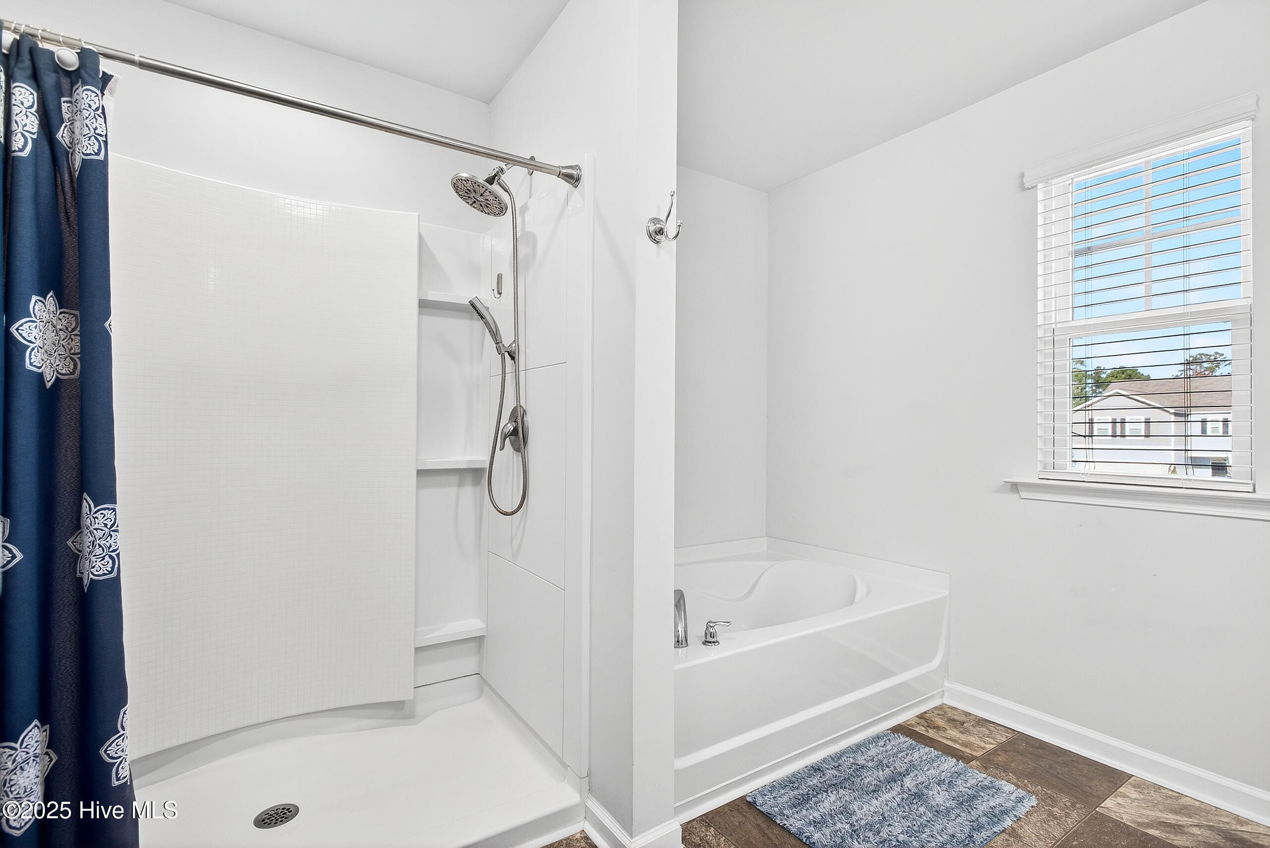 100539677 | Photo 20