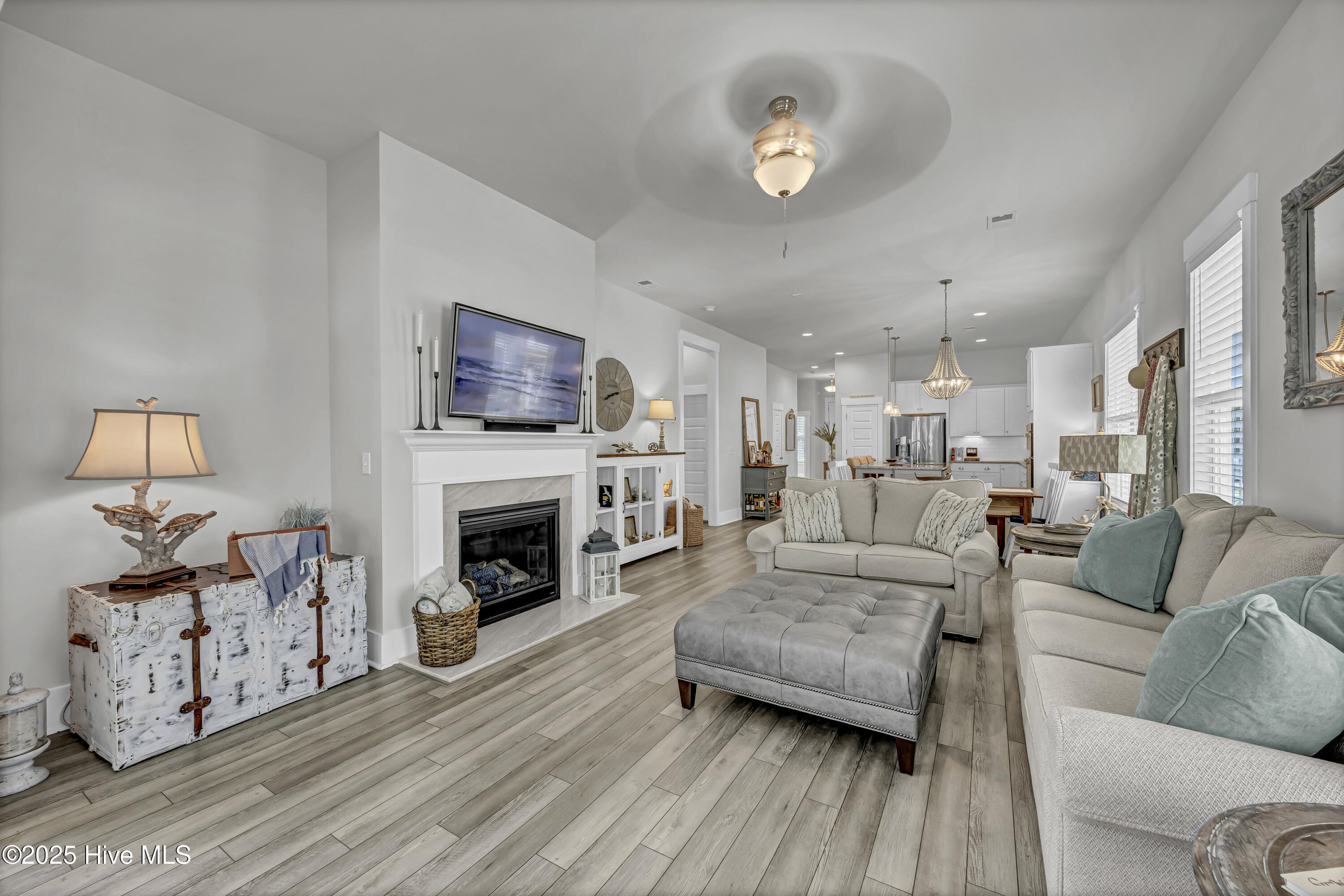 100517426 | Photo 31