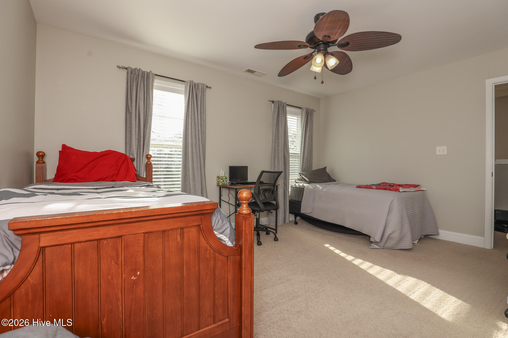 100559390 | Photo 29