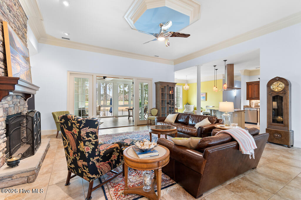 100558482 | Photo 26