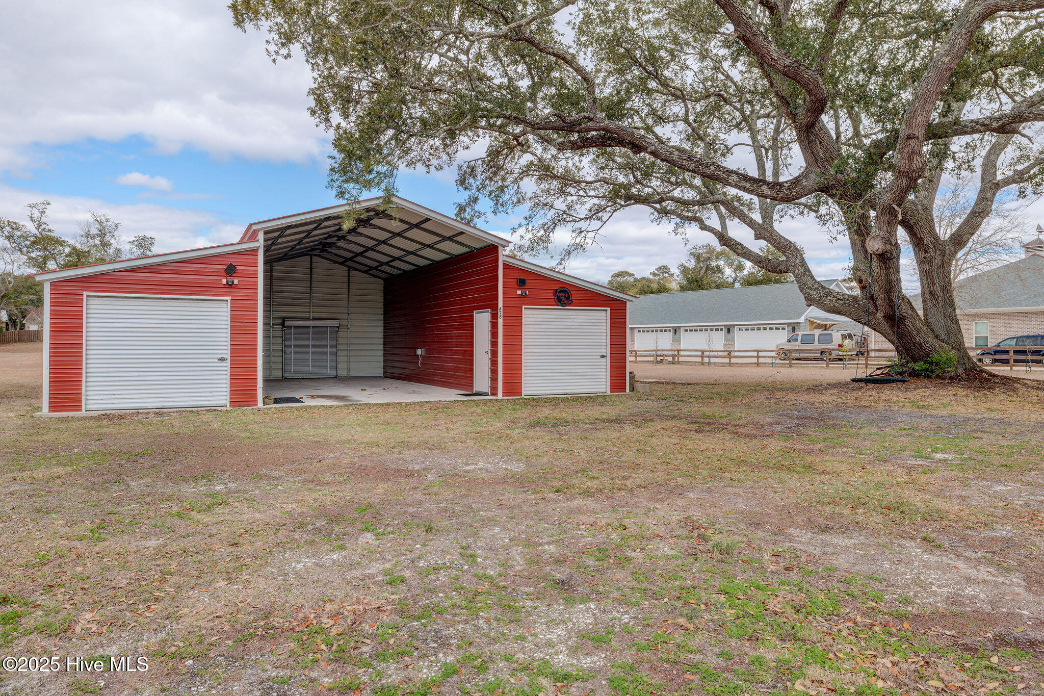 100556089 | Photo 72