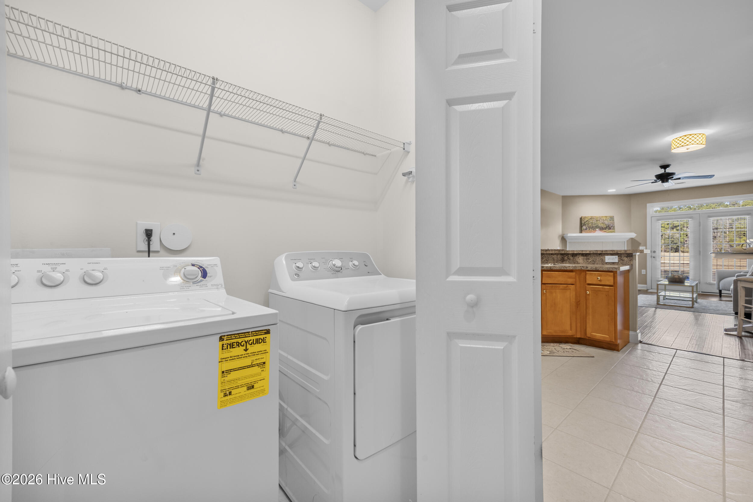 100552325 | Photo 38