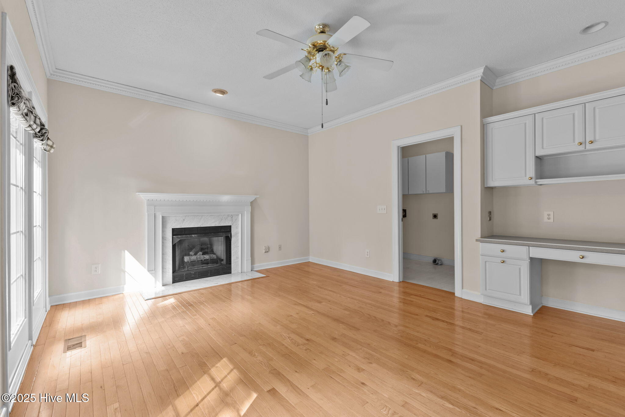 11-web-or-mls-AZ3A7851