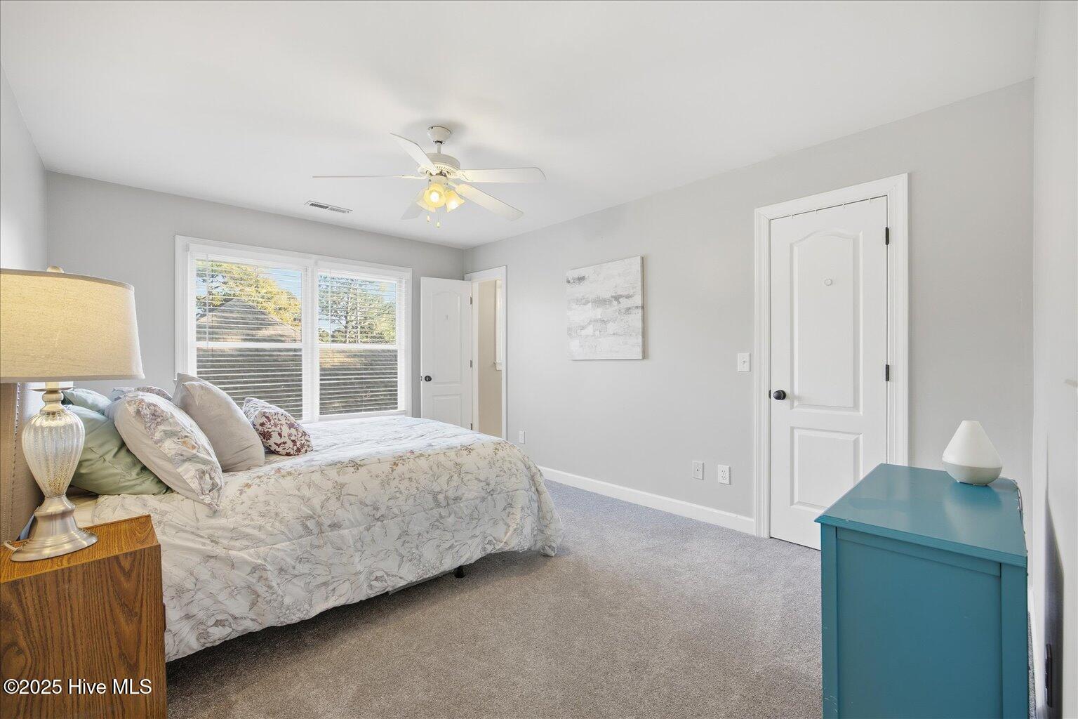 100542607 | Photo 33