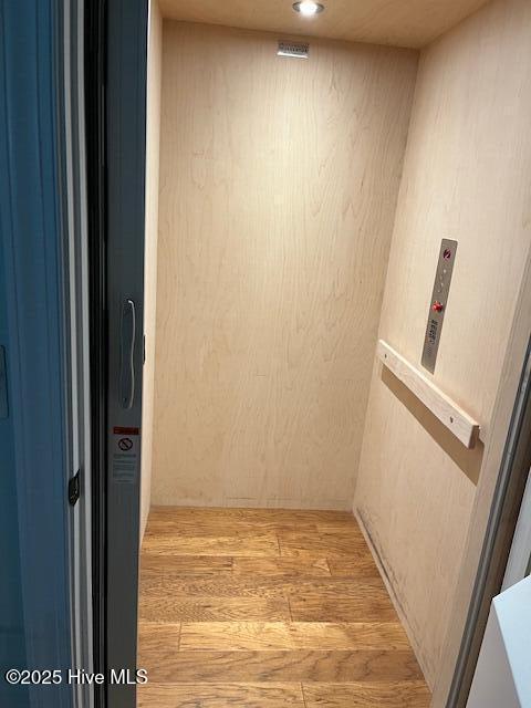 100513257 | Photo 41