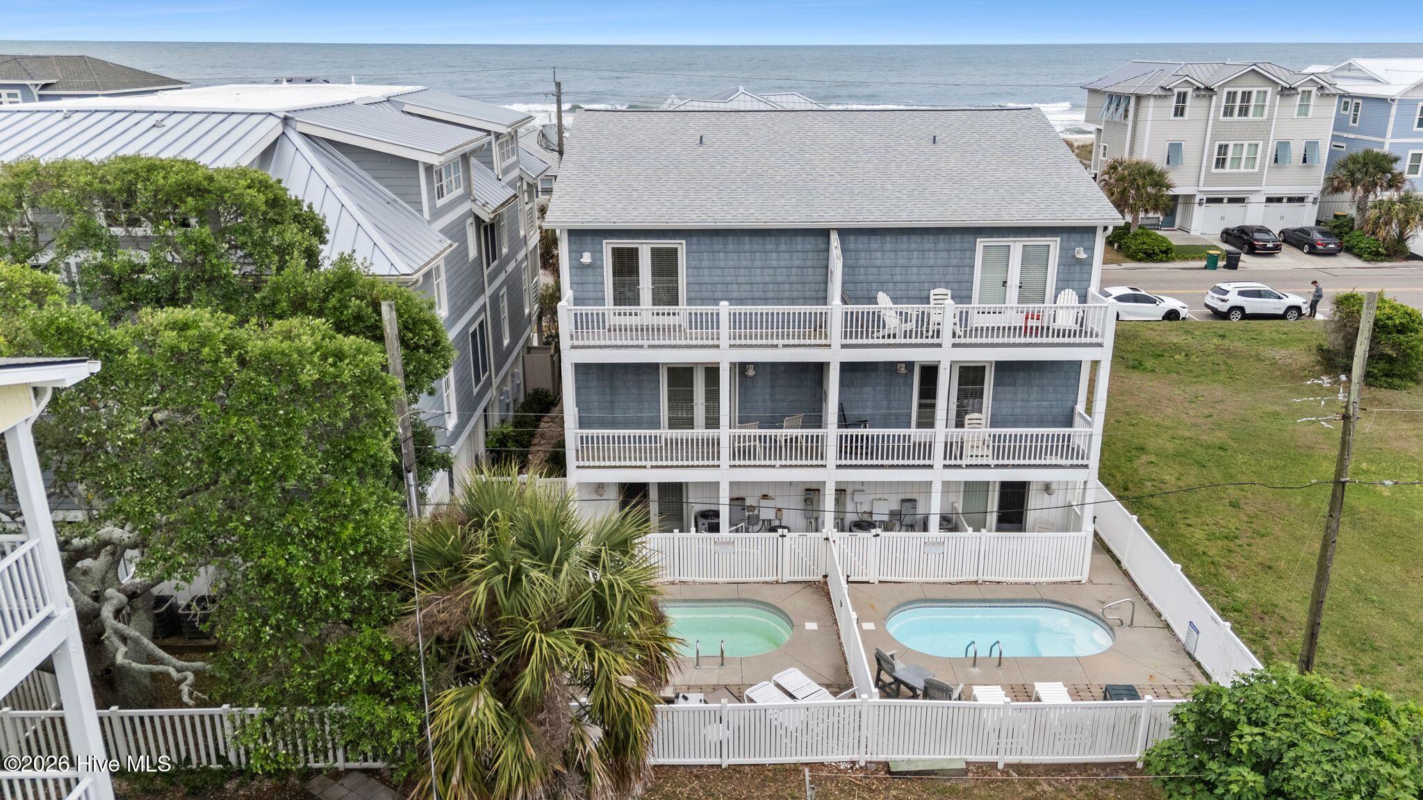 100570292 | Photo 66