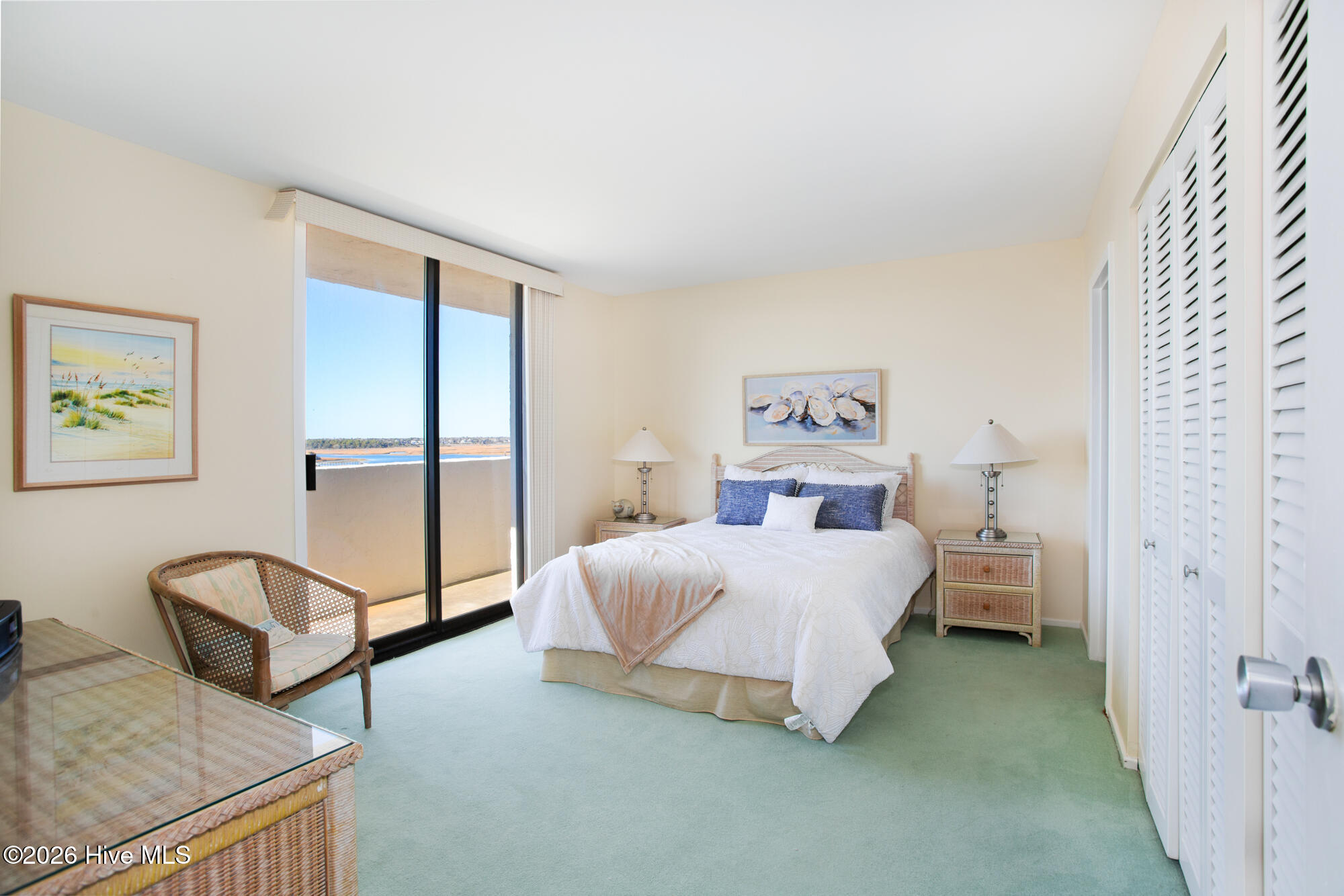 100550779 | Photo 10