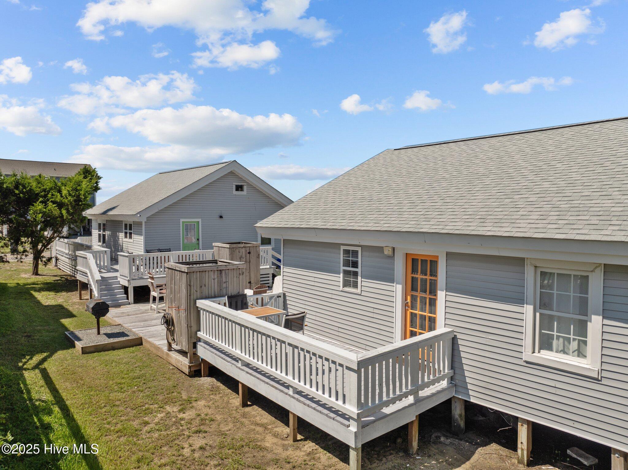 100537194 | Photo 92