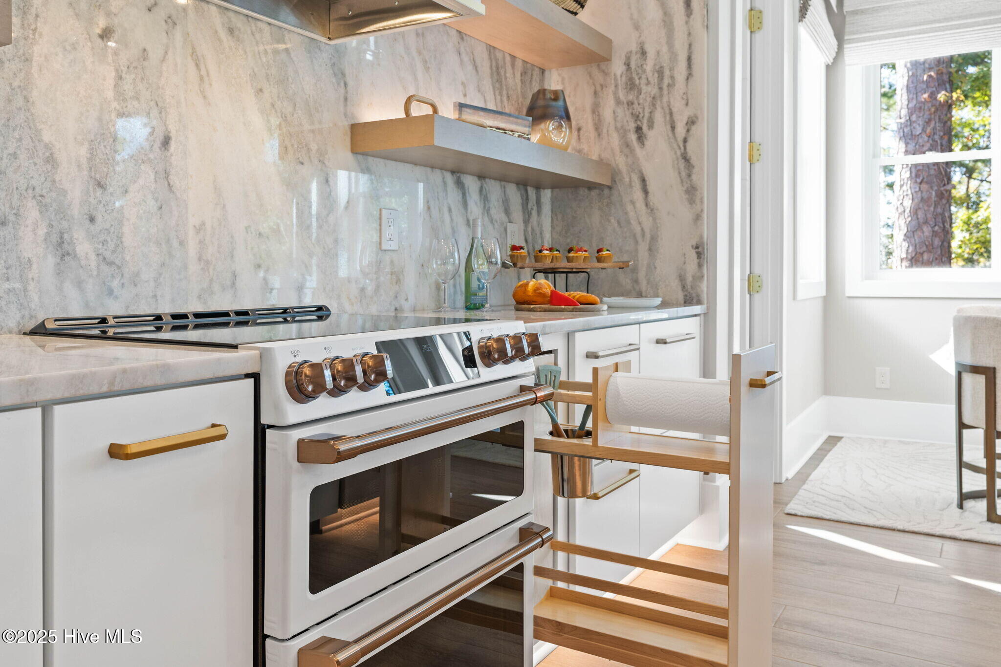 100516902 | Photo 19