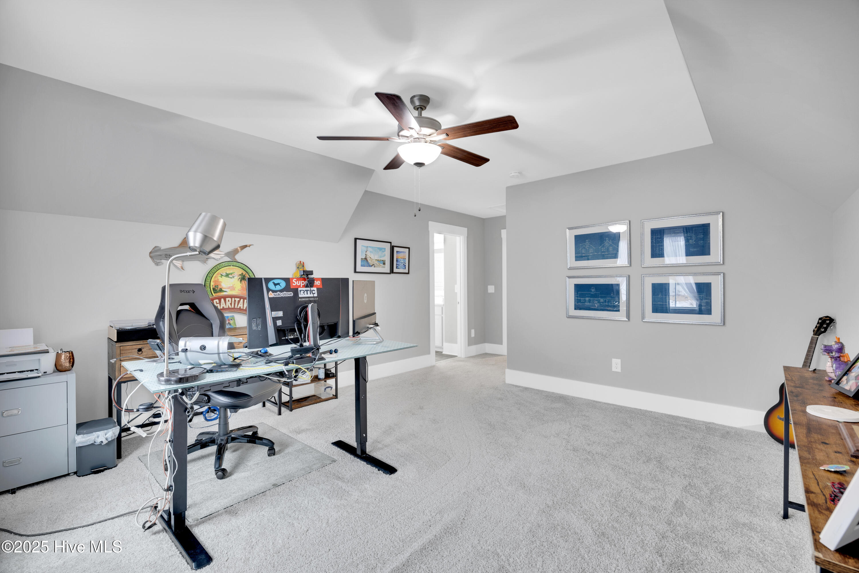 100488919 | Photo 28