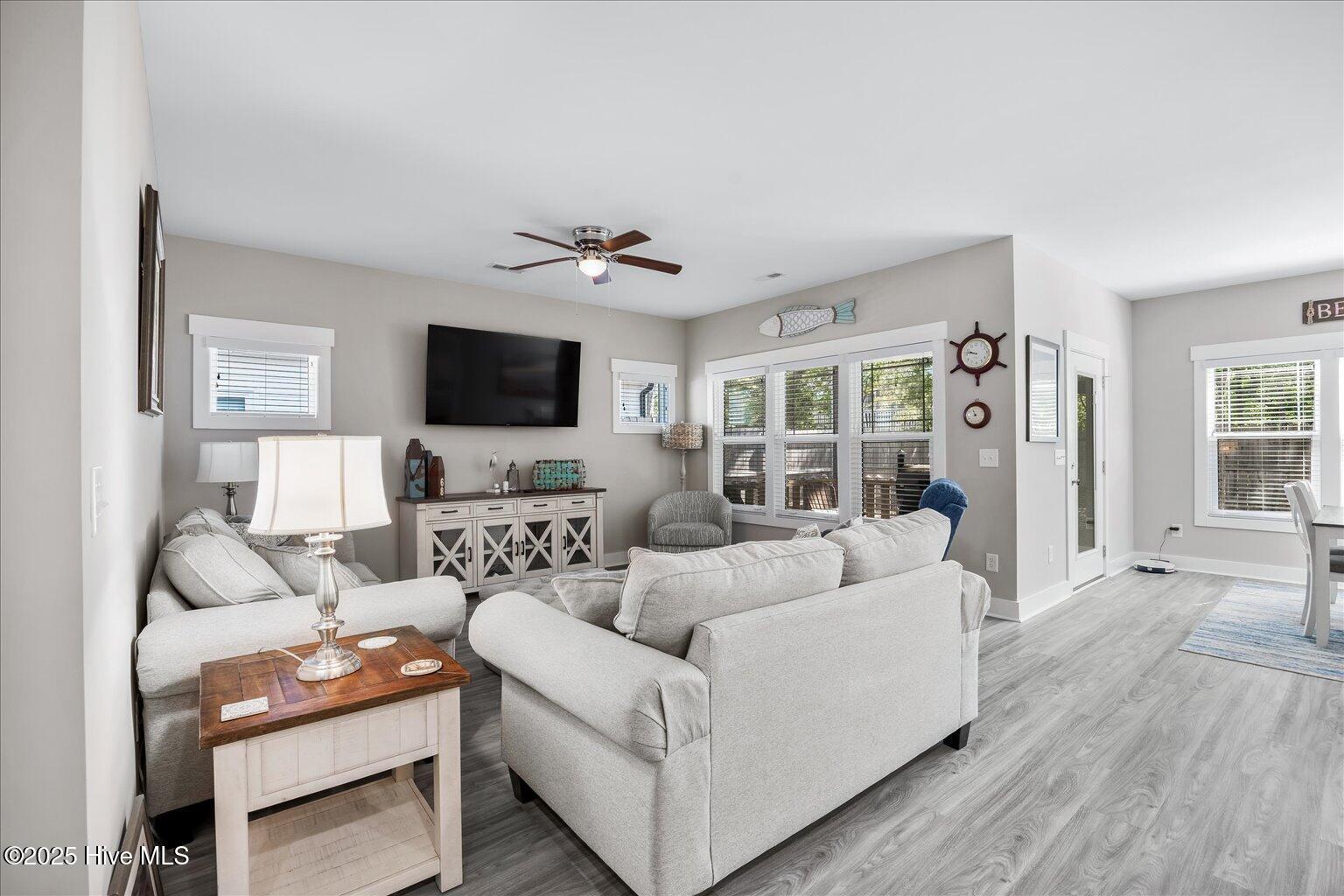 100528541 | Photo 32