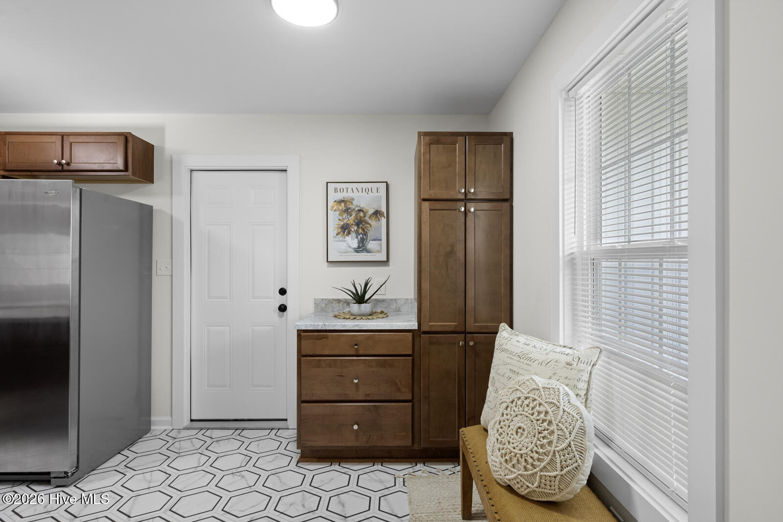 100559065 | Photo 16