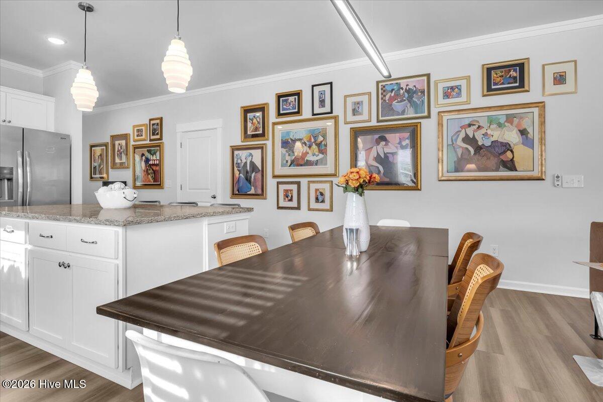 100566058 | Photo 24