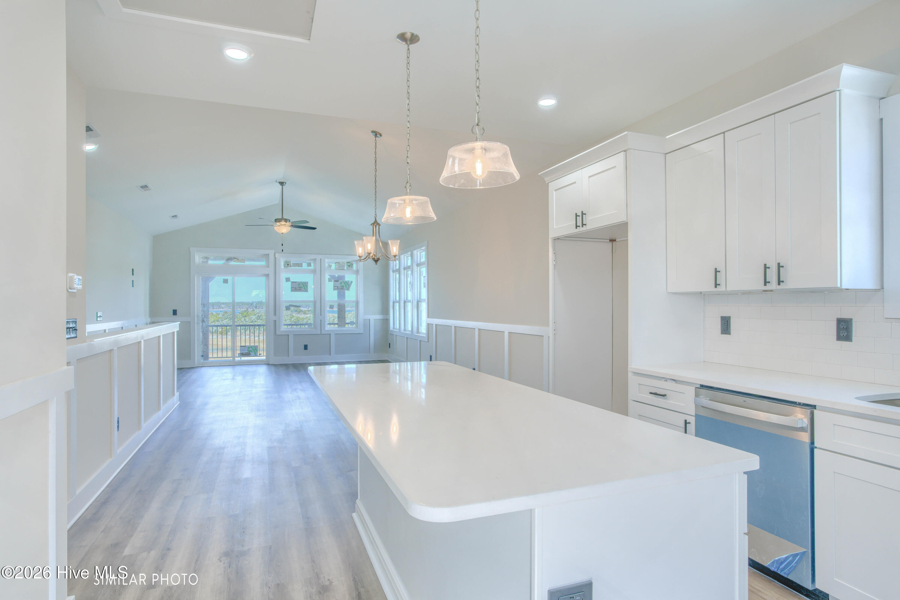 100552614 | Photo 11