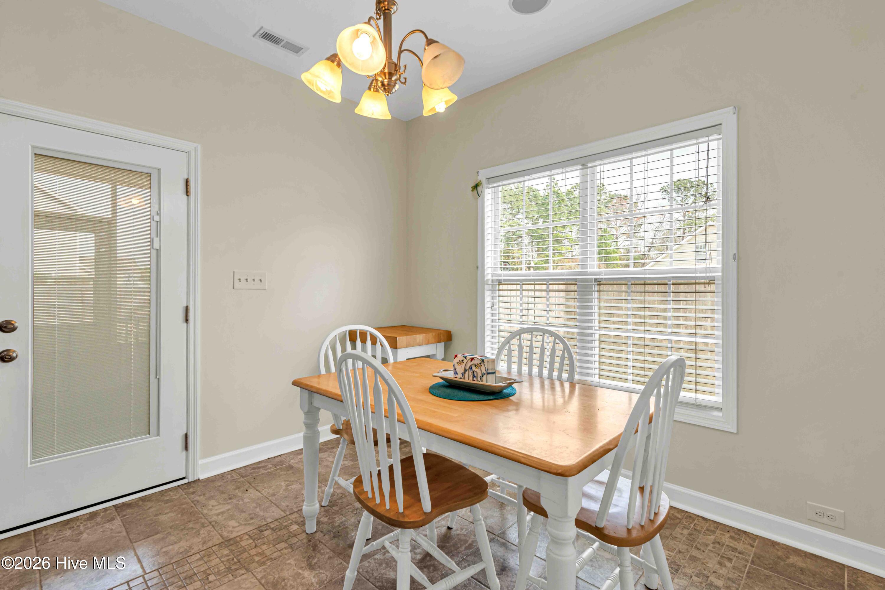 100557522 | Photo 18