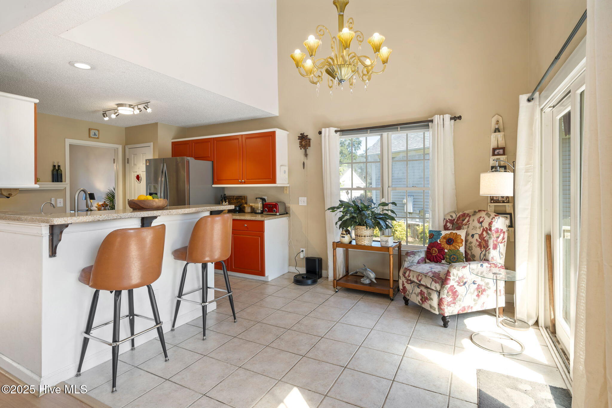 100531904 | Photo 11