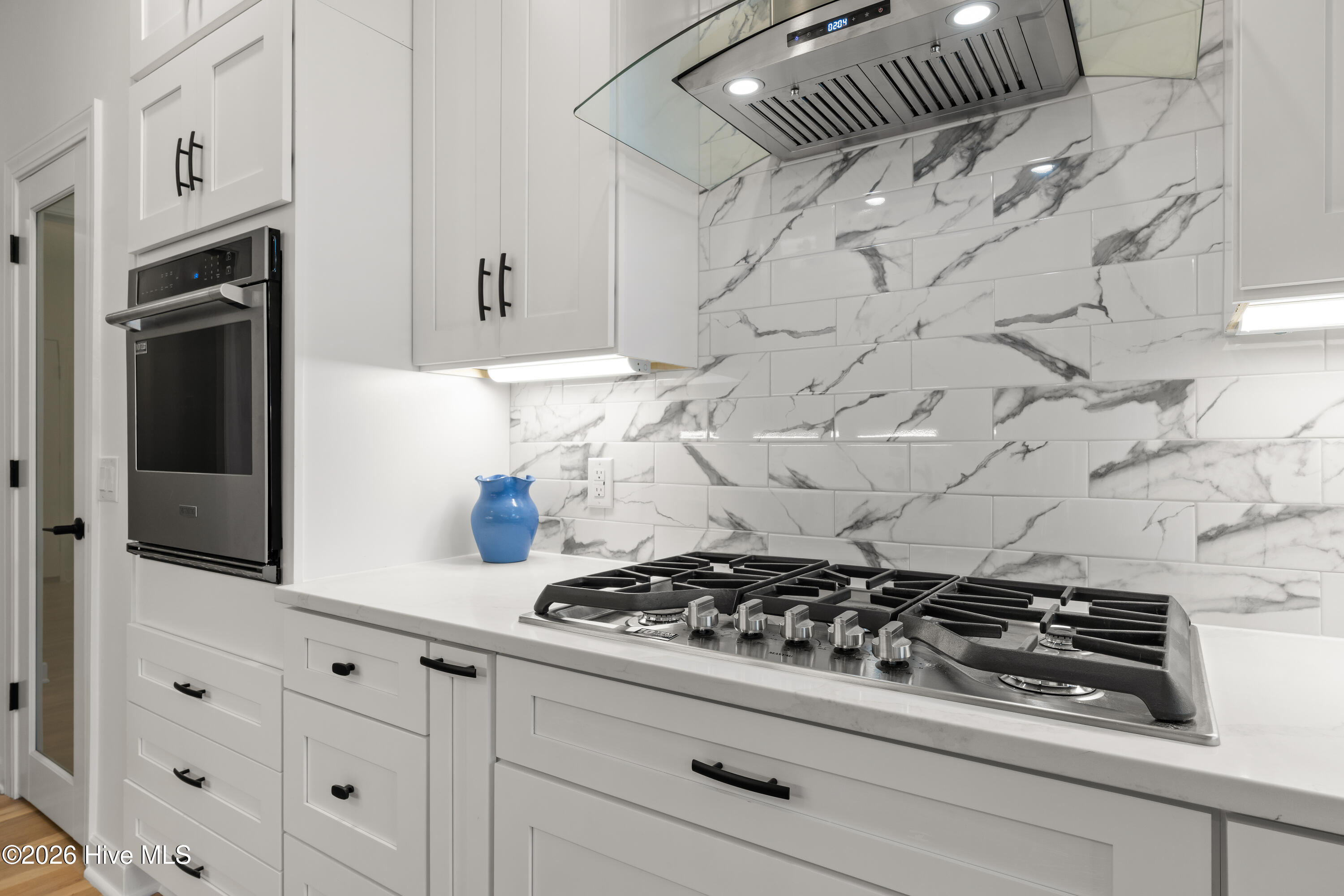 100555954 | Photo 25