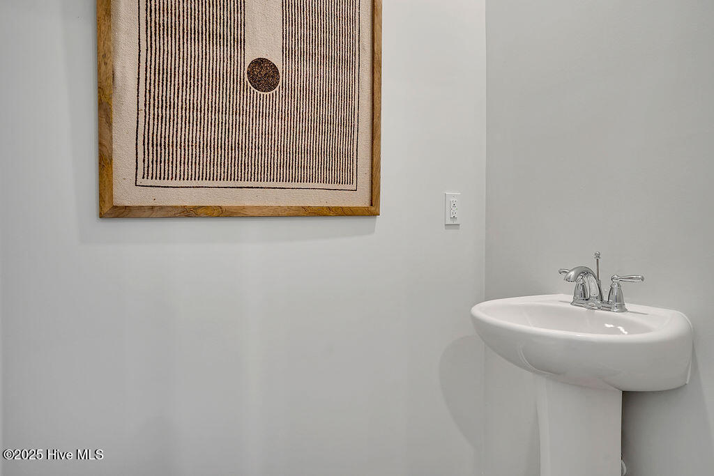 100517966 | Photo 16