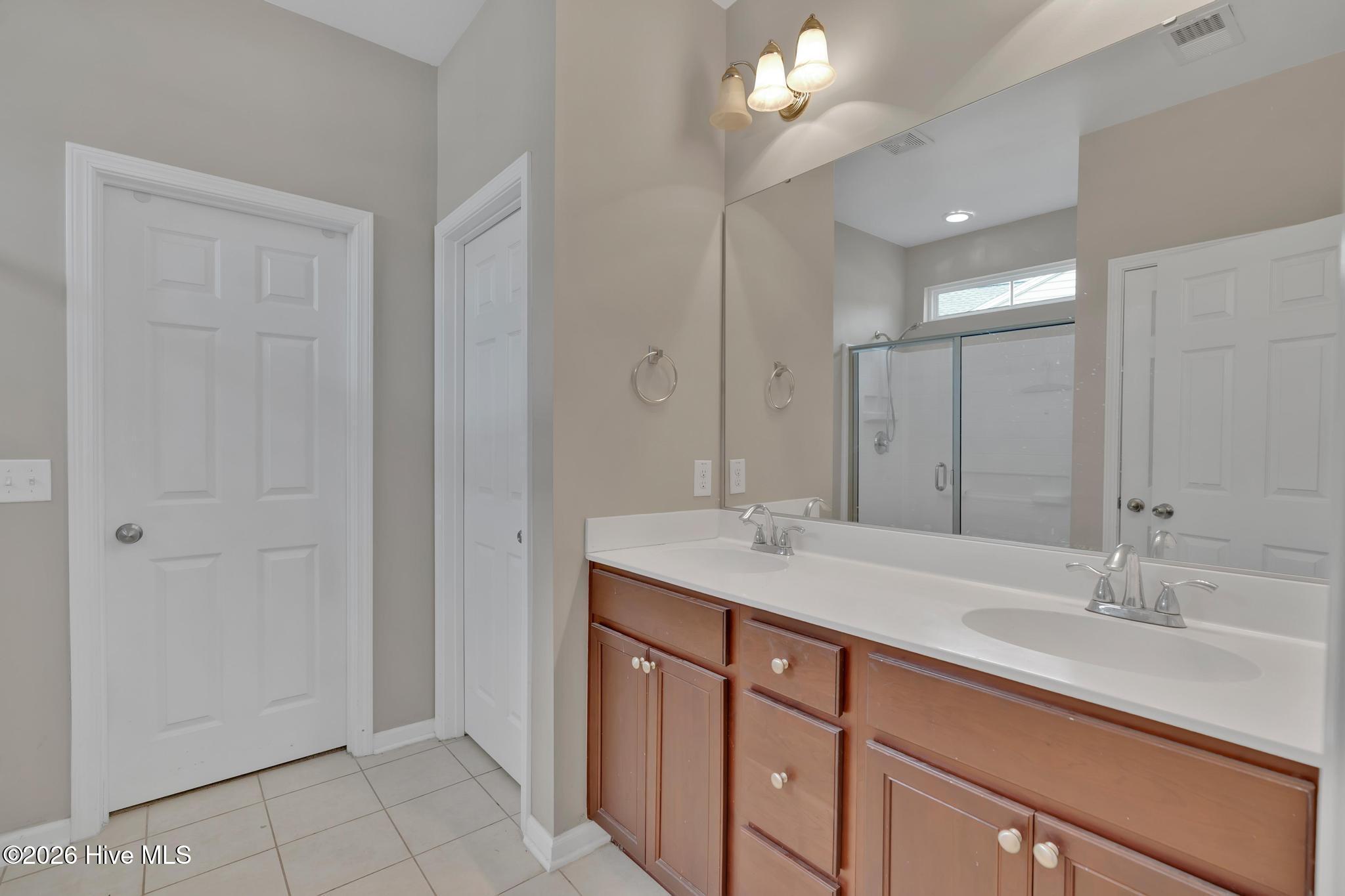 100550349 | Photo 20