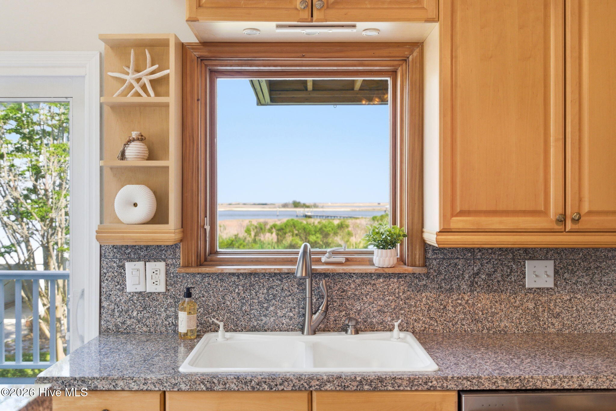 100569550 | Photo 29