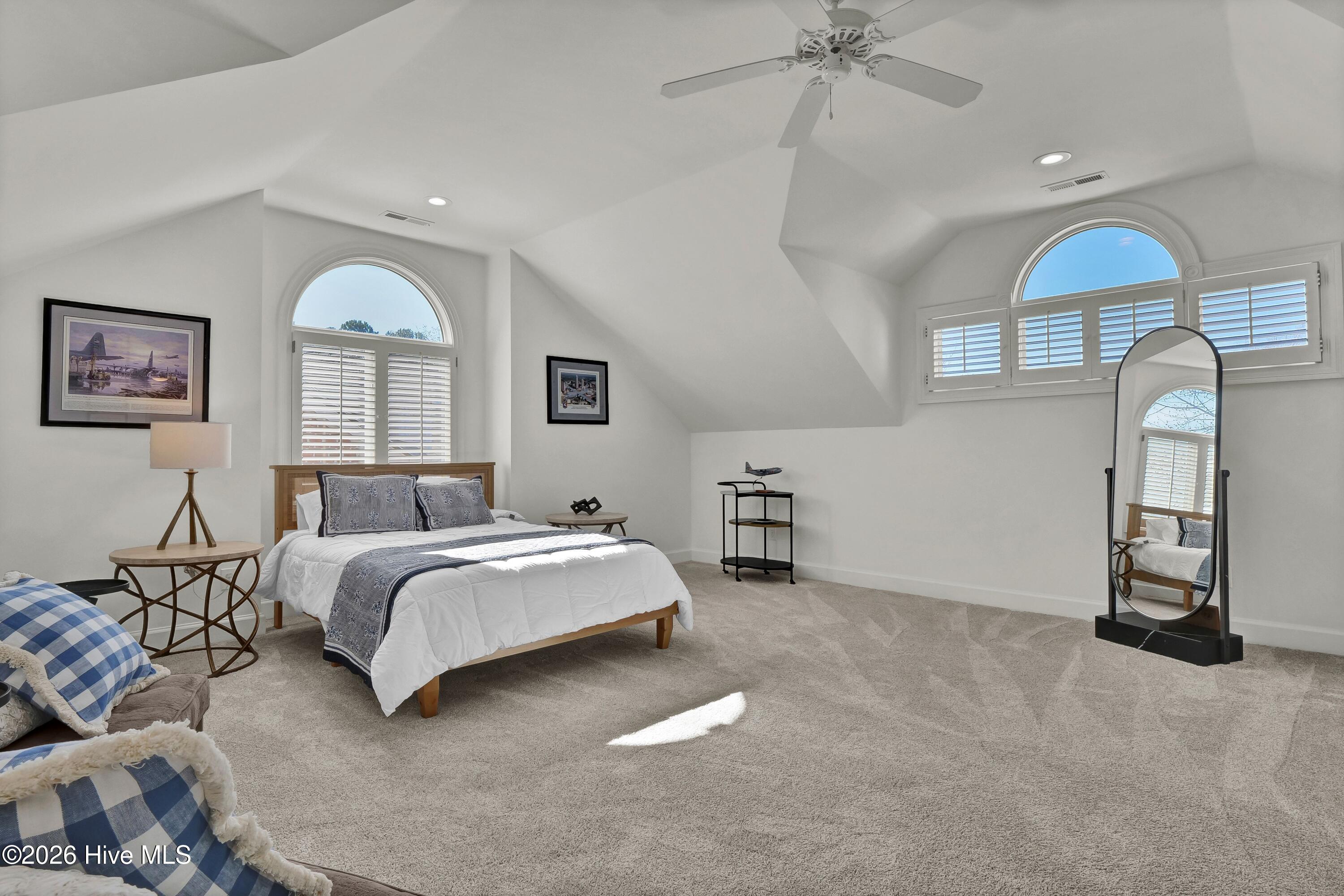 100552797 | Photo 50