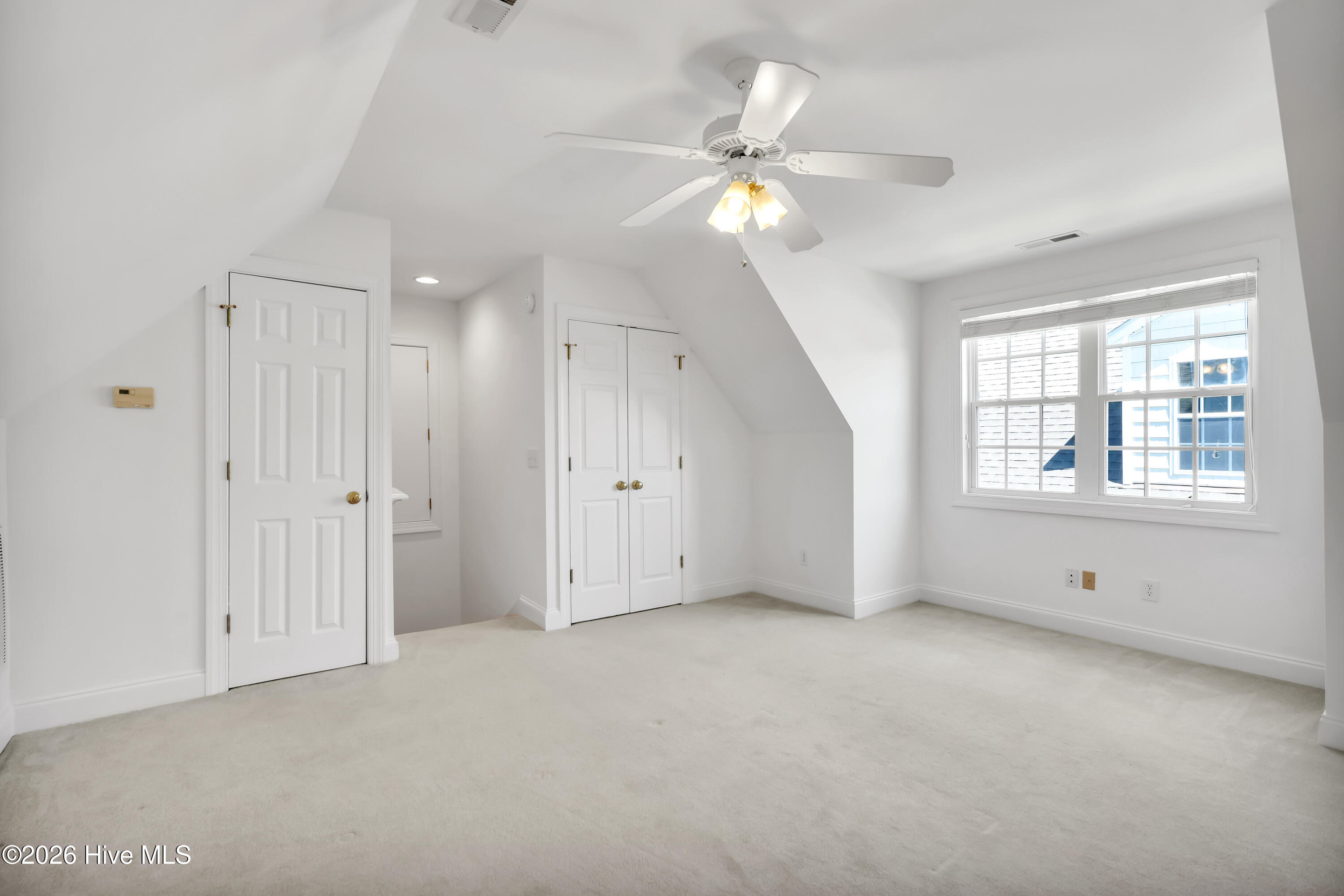 100554924 | Photo 30