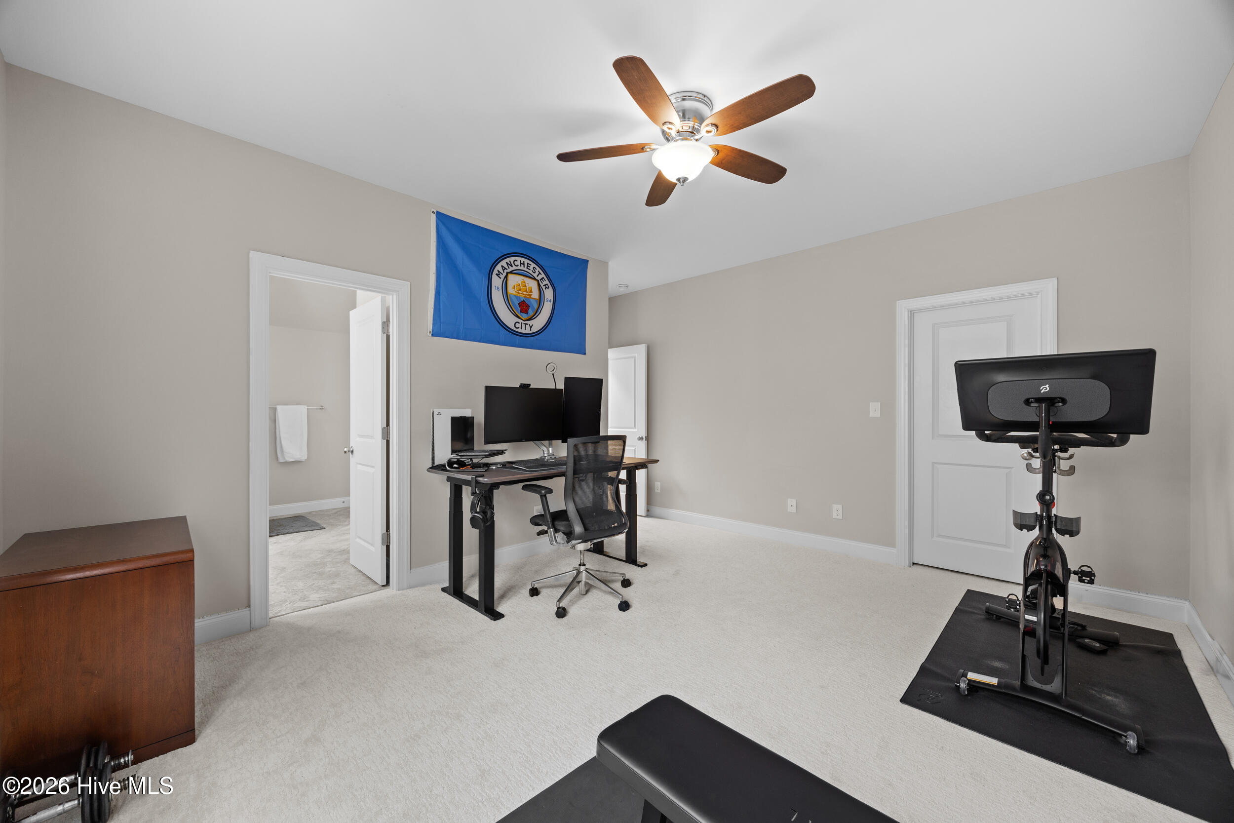 100554590 | Photo 40