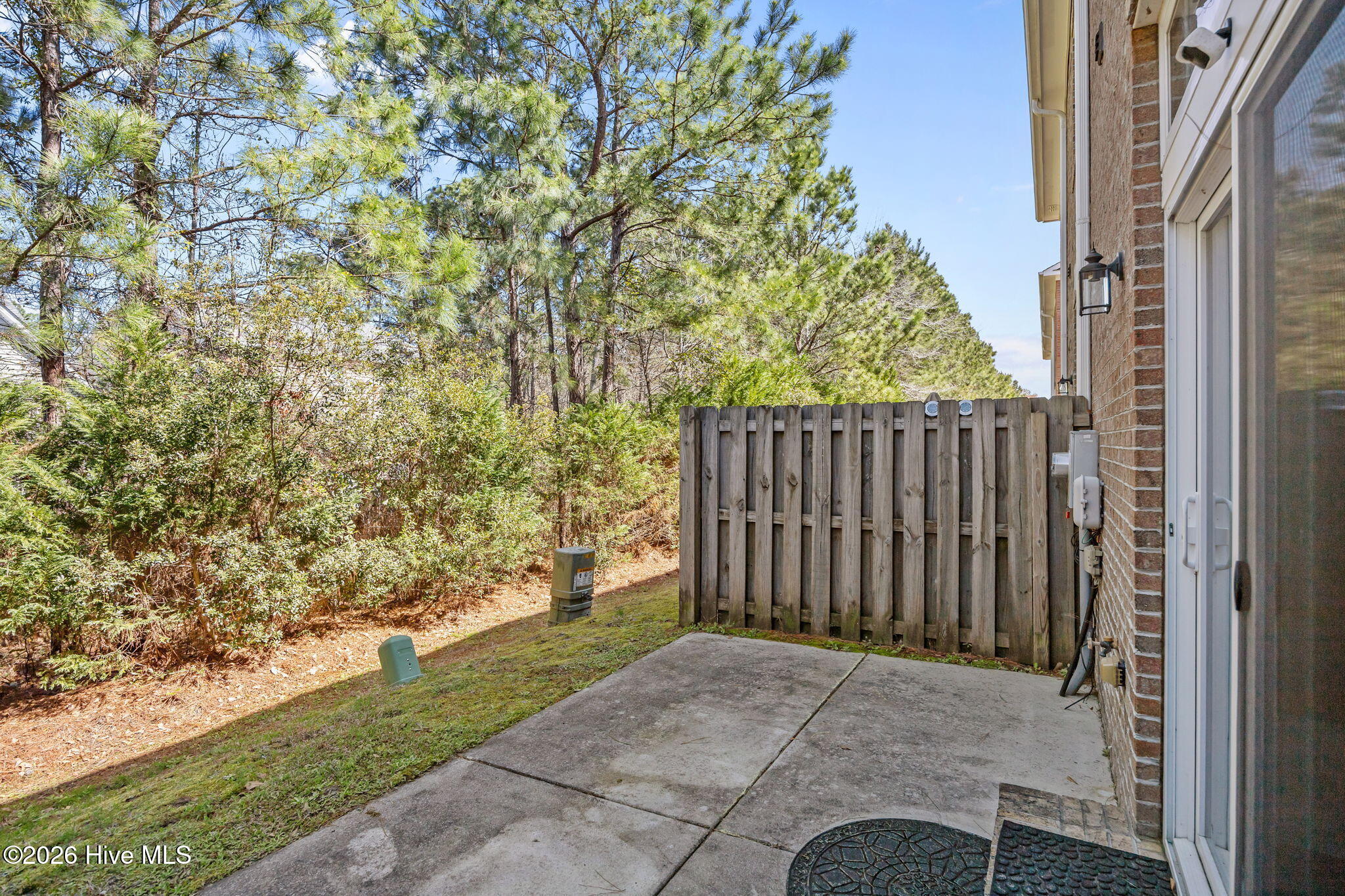 100560490 | Photo 25