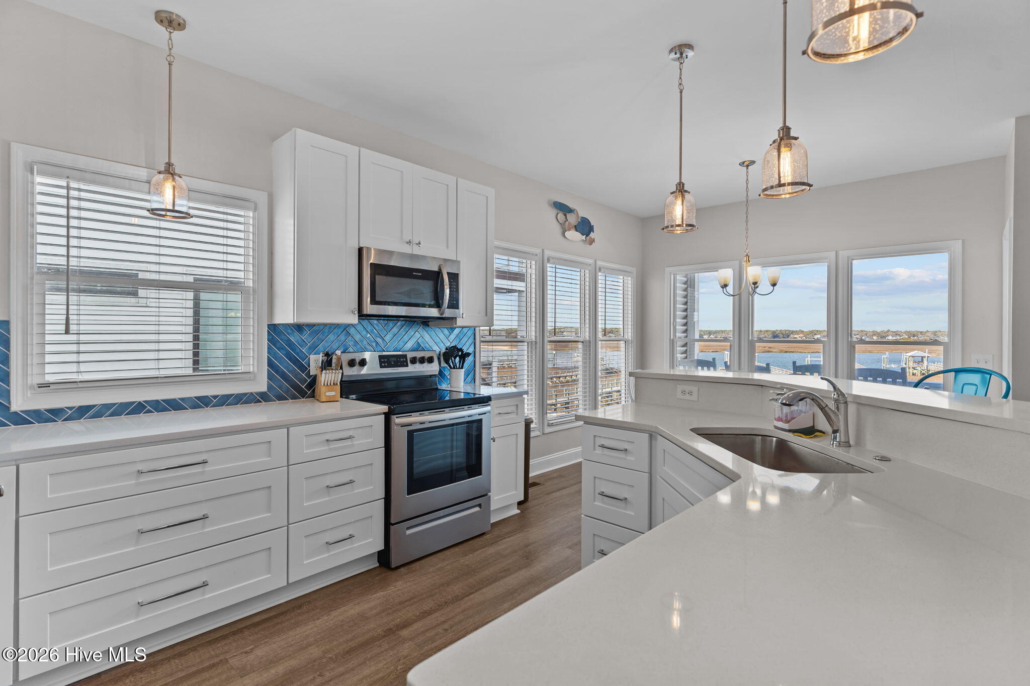 100554920 | Photo 19