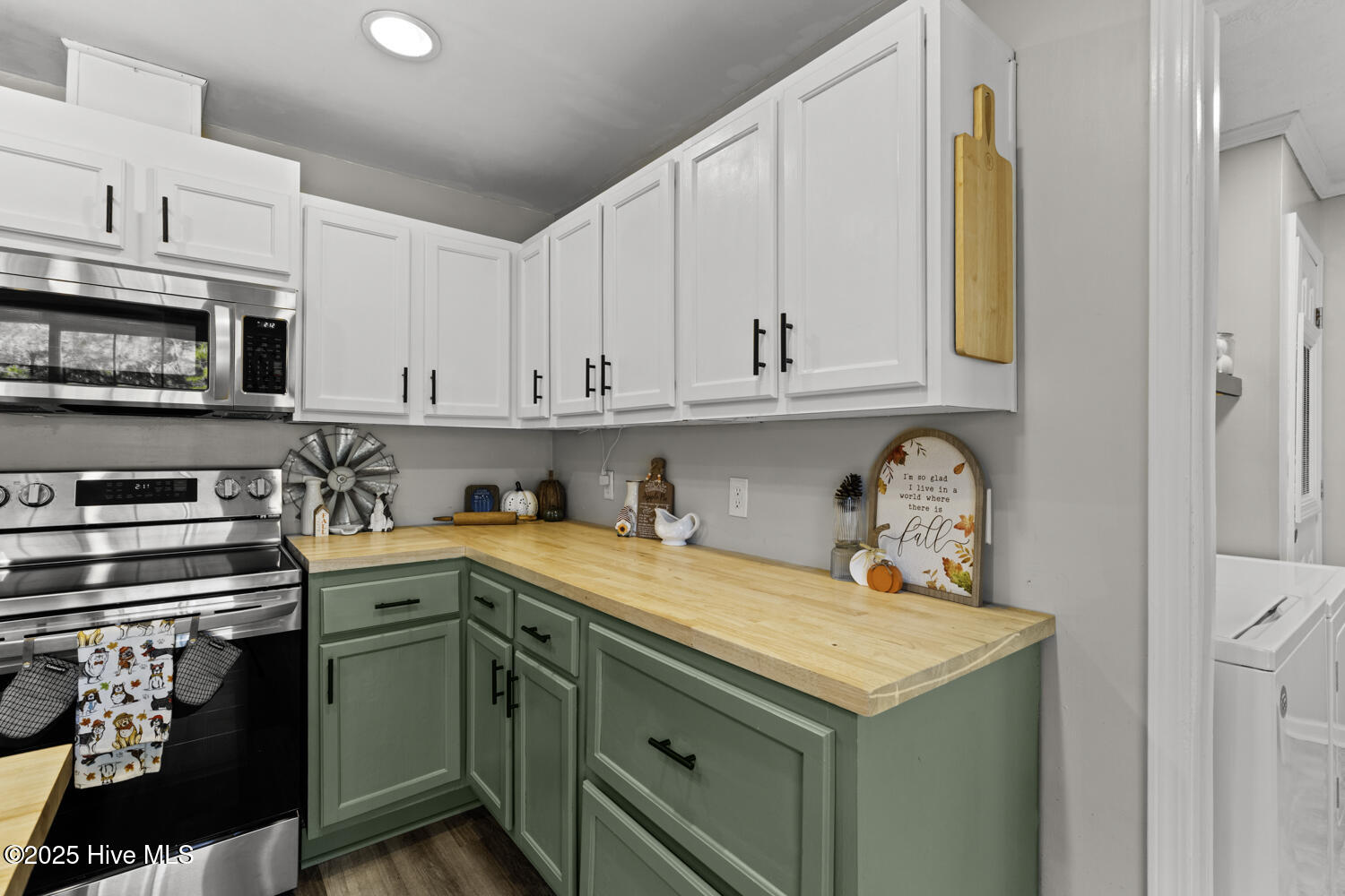 100545745 | Photo 10