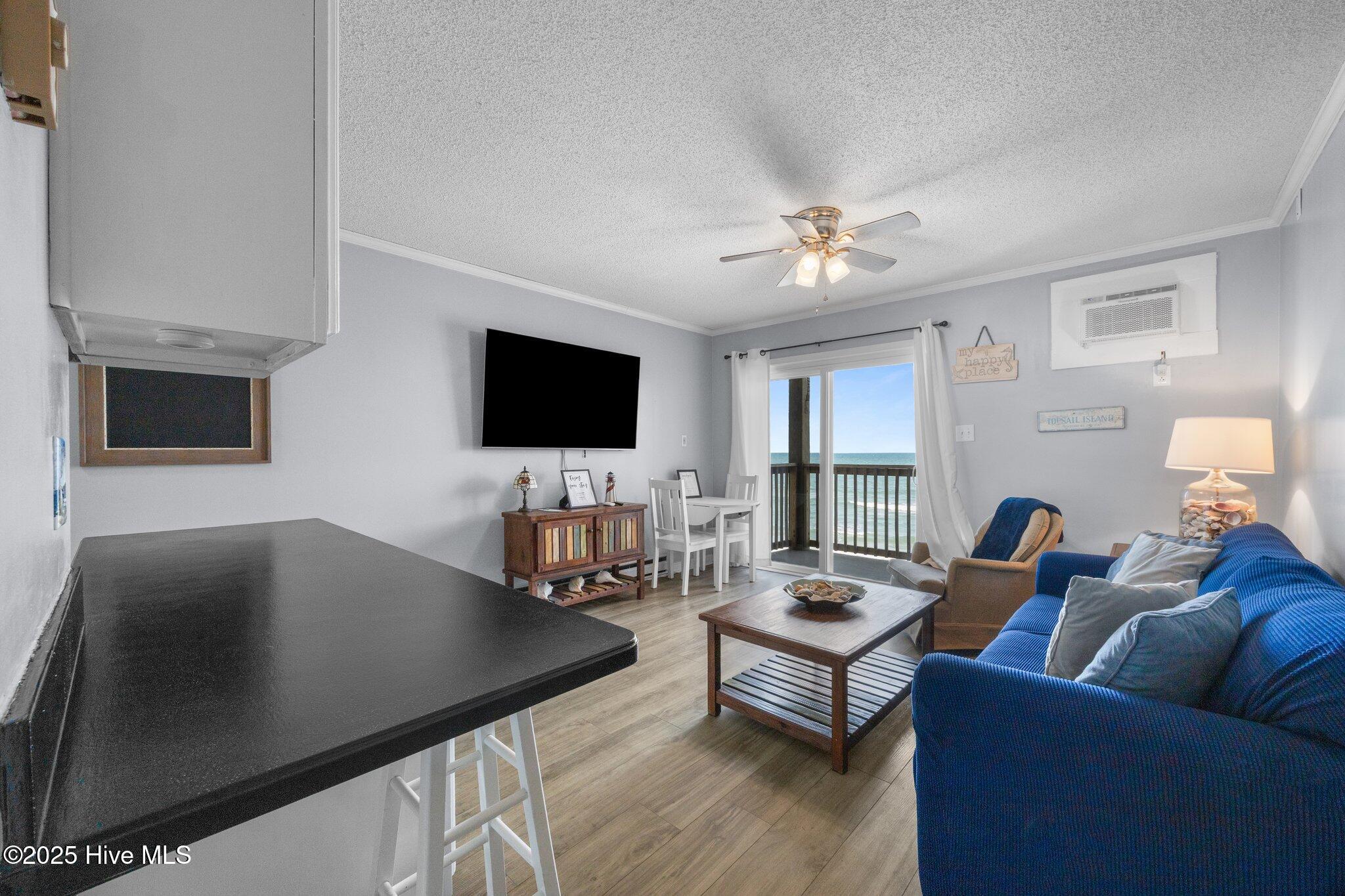 100509315 | Photo 12