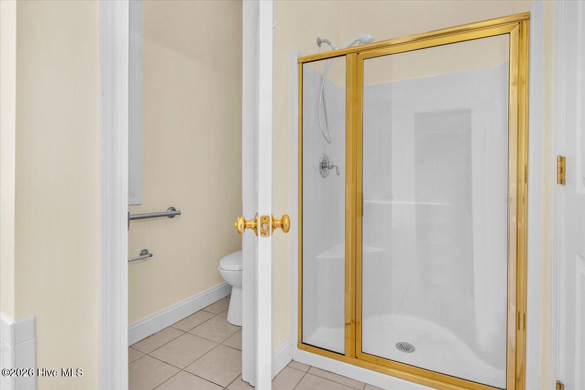 100569829 | Photo 44