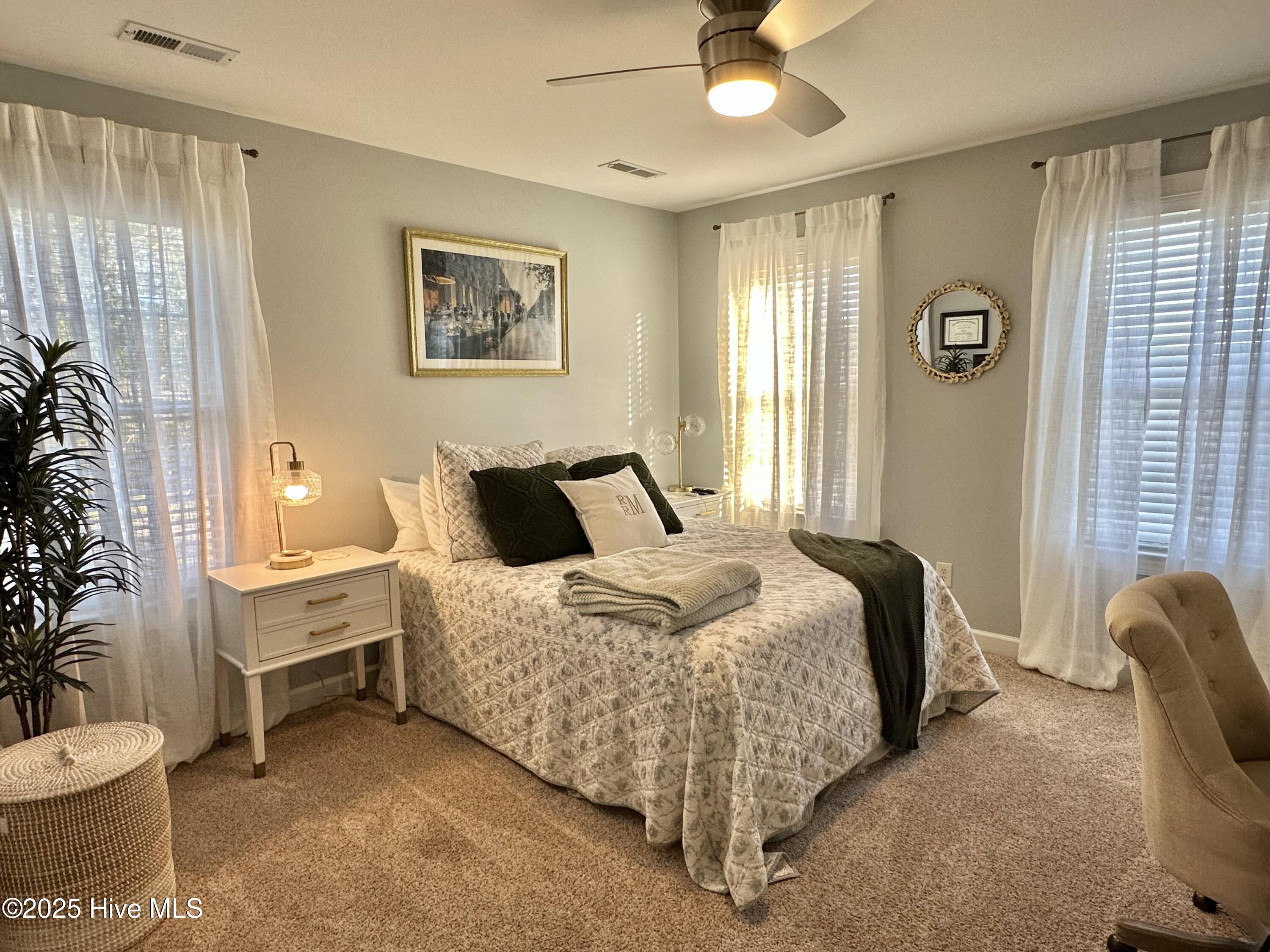 100536652 | Photo 11