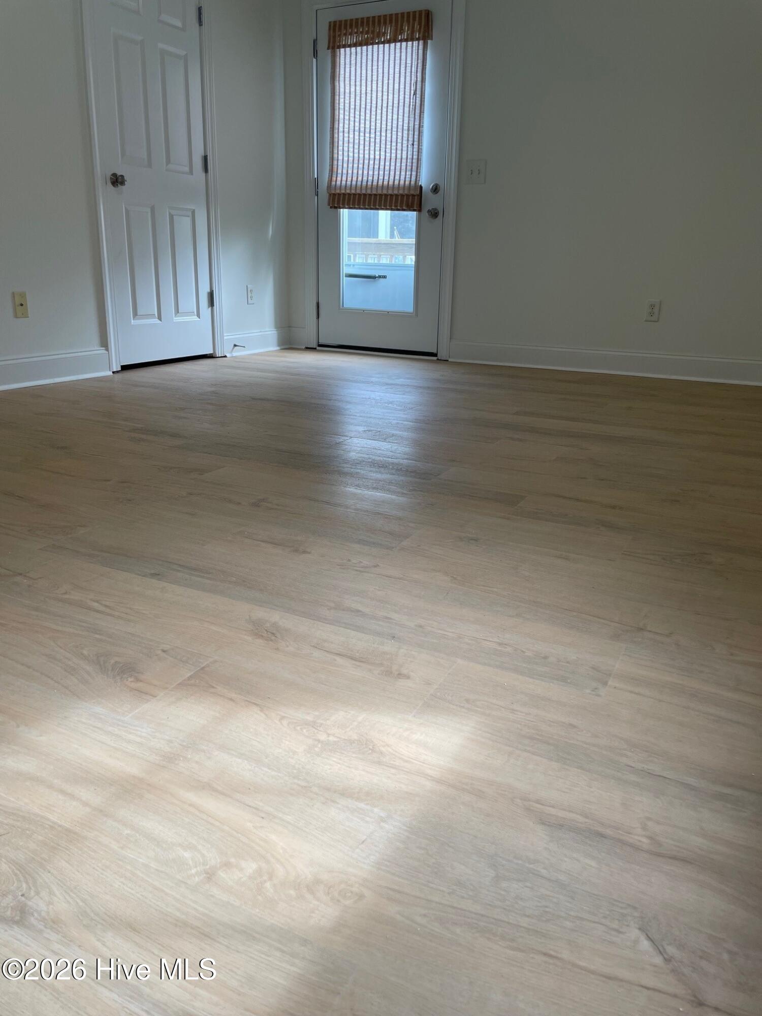 100534770 | Photo 40