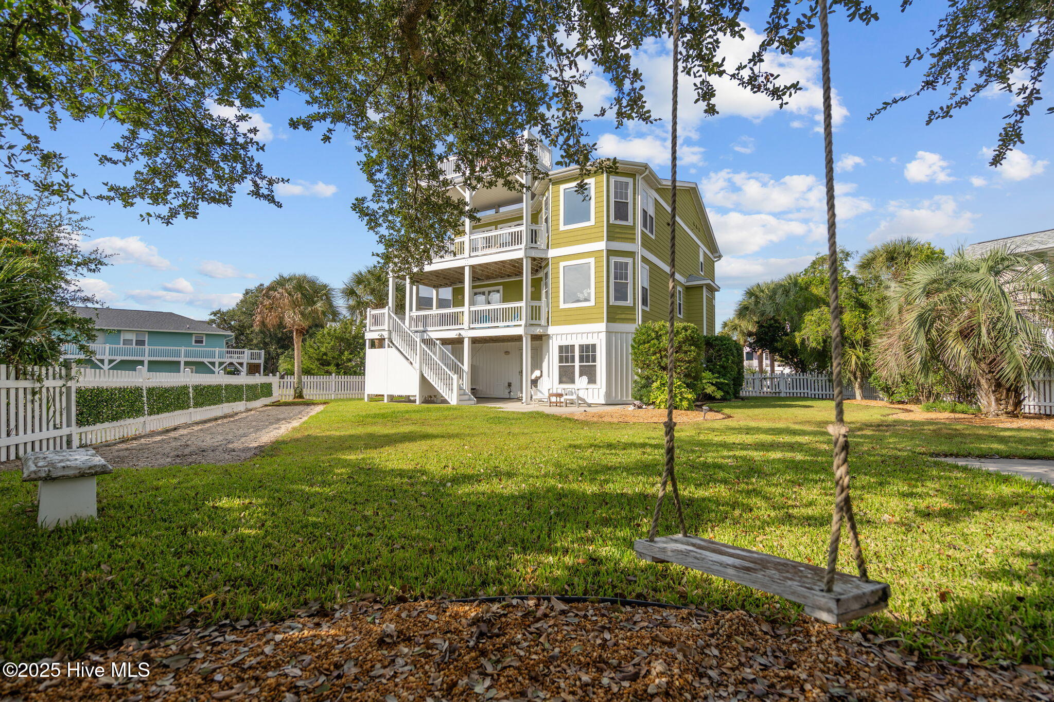 100528762 | Photo 14