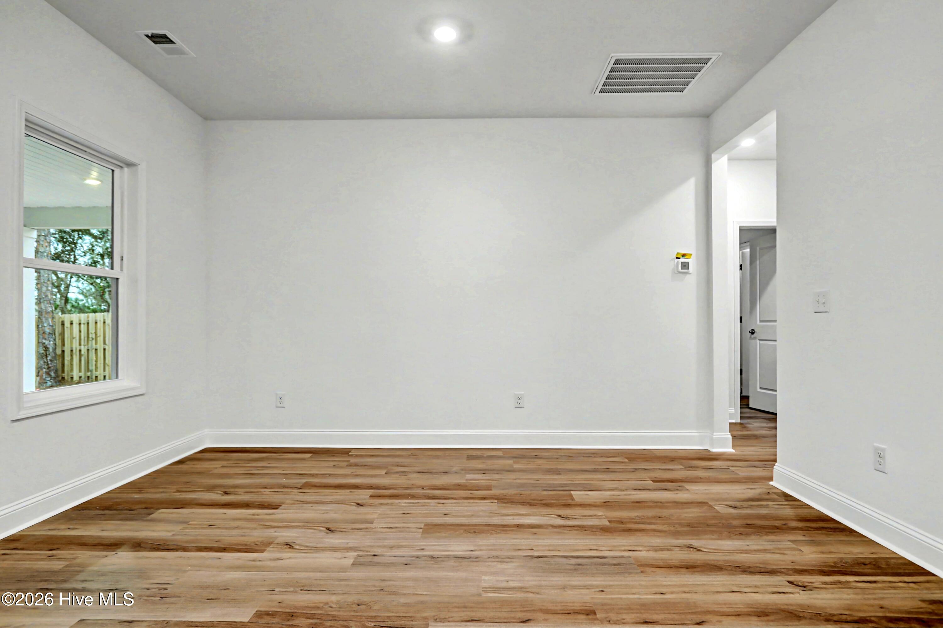 100555122 | Photo 15