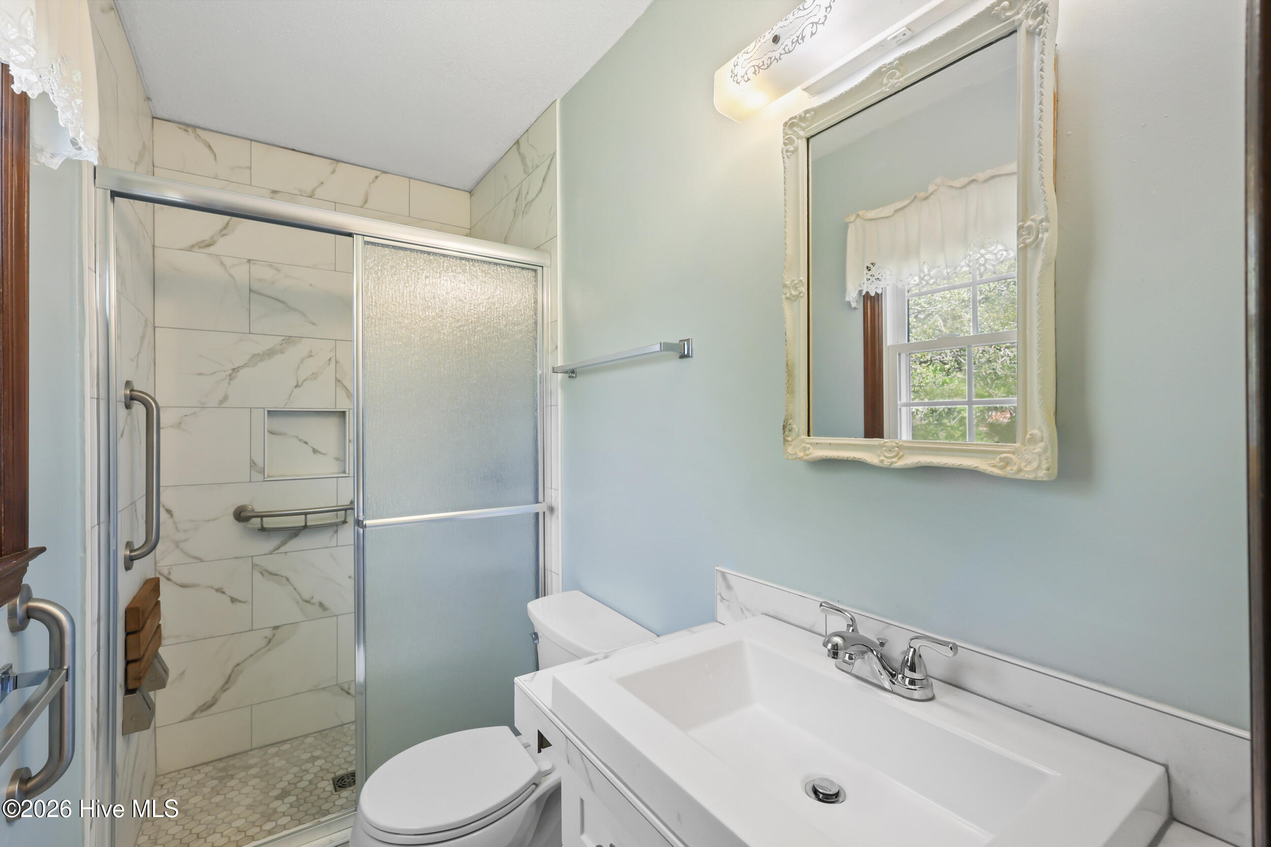 100567633 | Photo 23