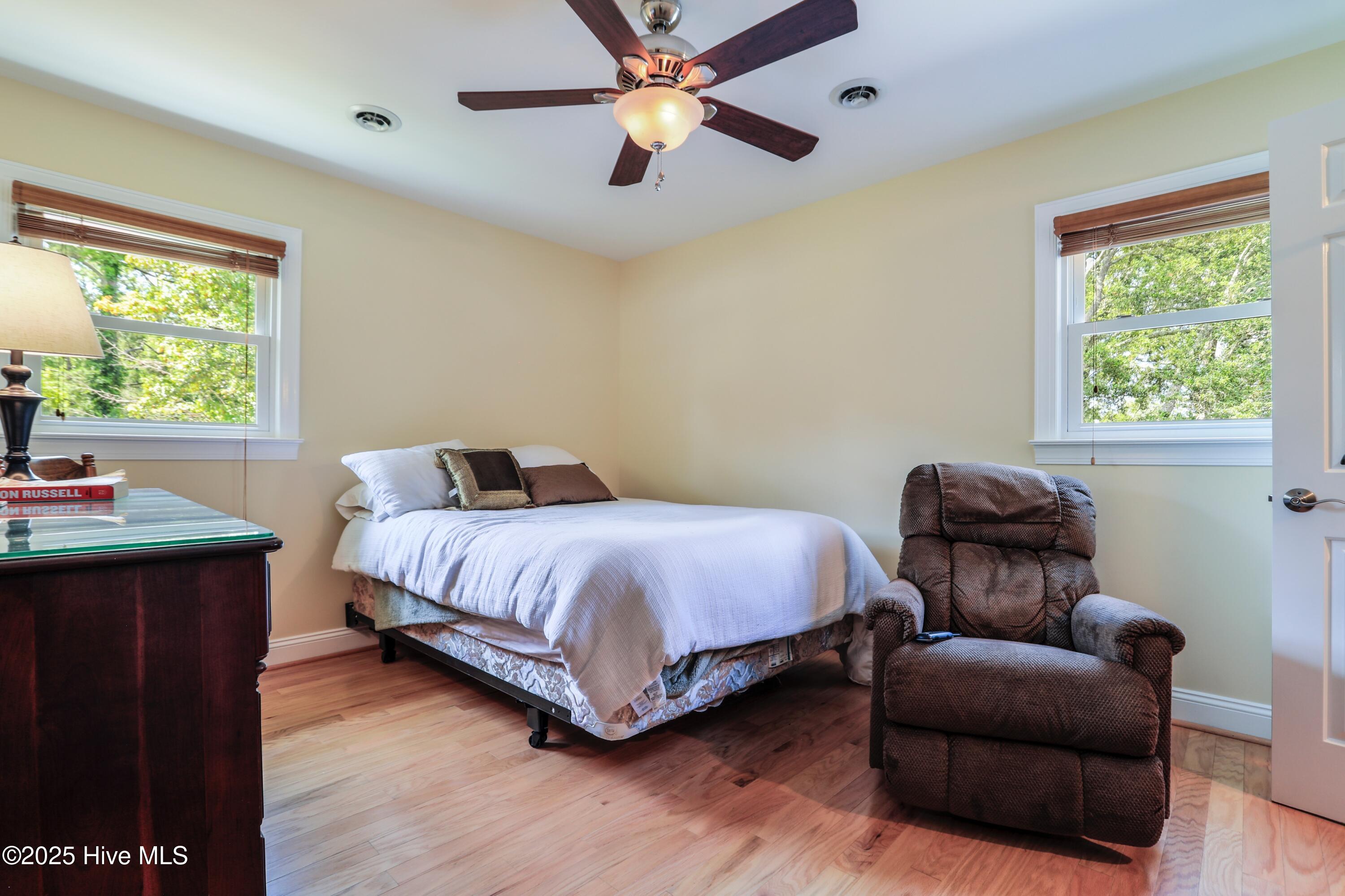 100513124 | Photo 27