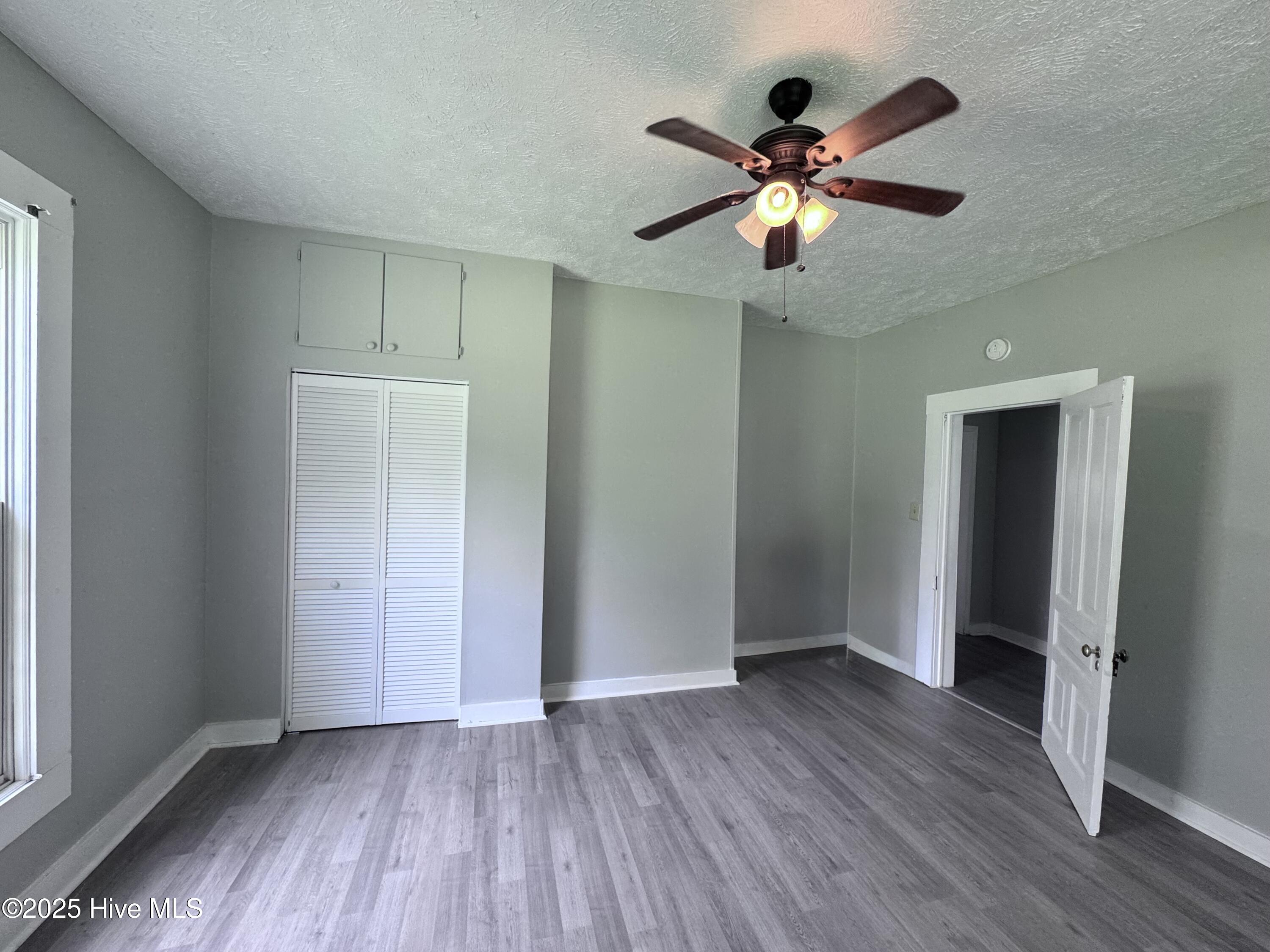 100555801 | Photo 30