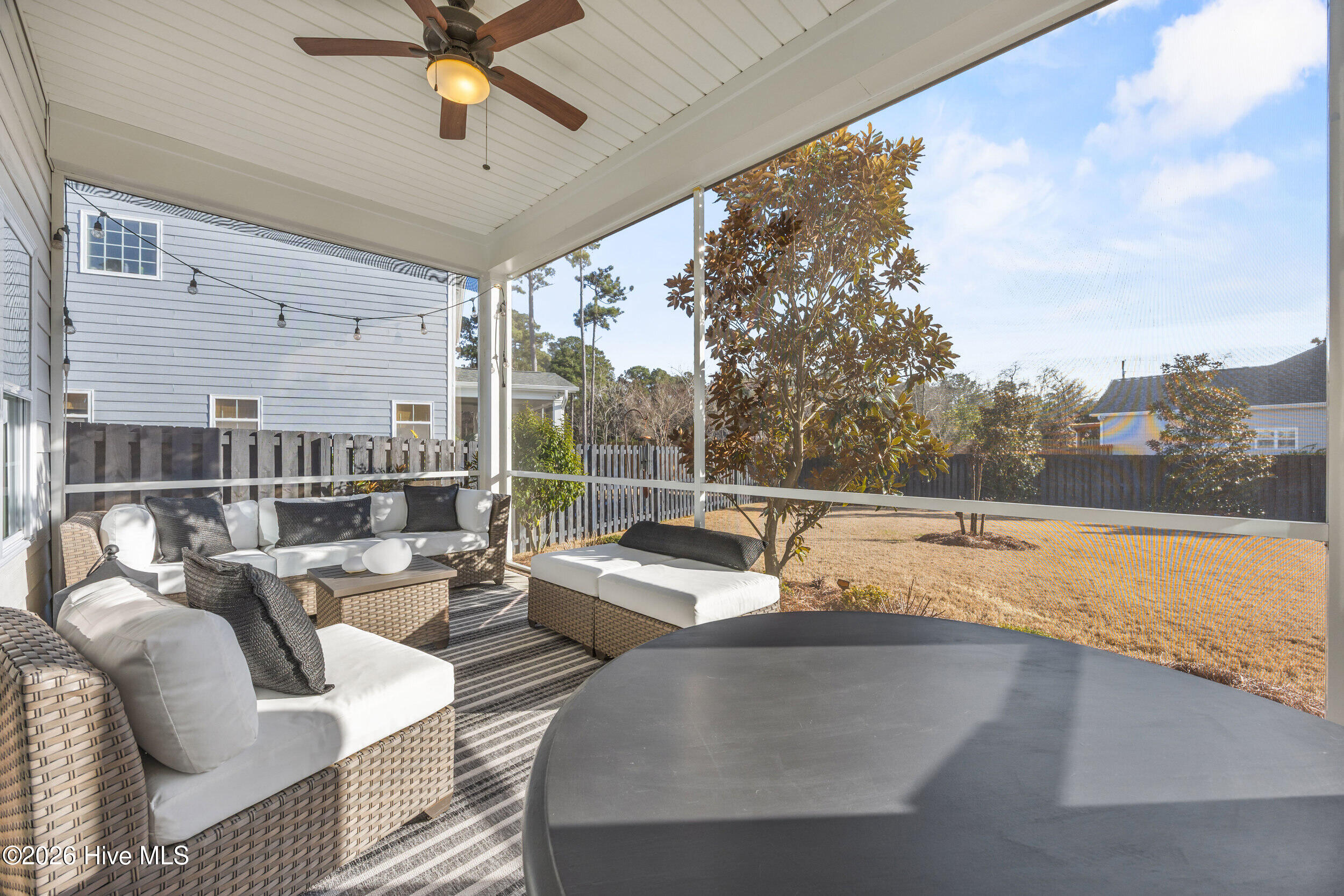 100550953 | Photo 40