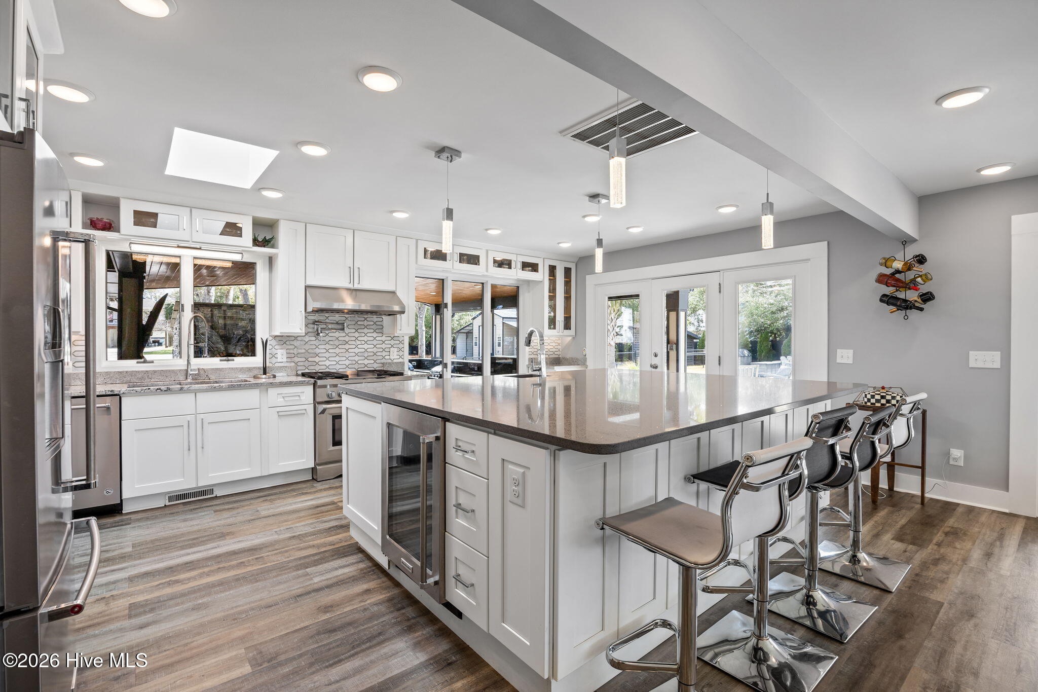 100560394 | Photo 21