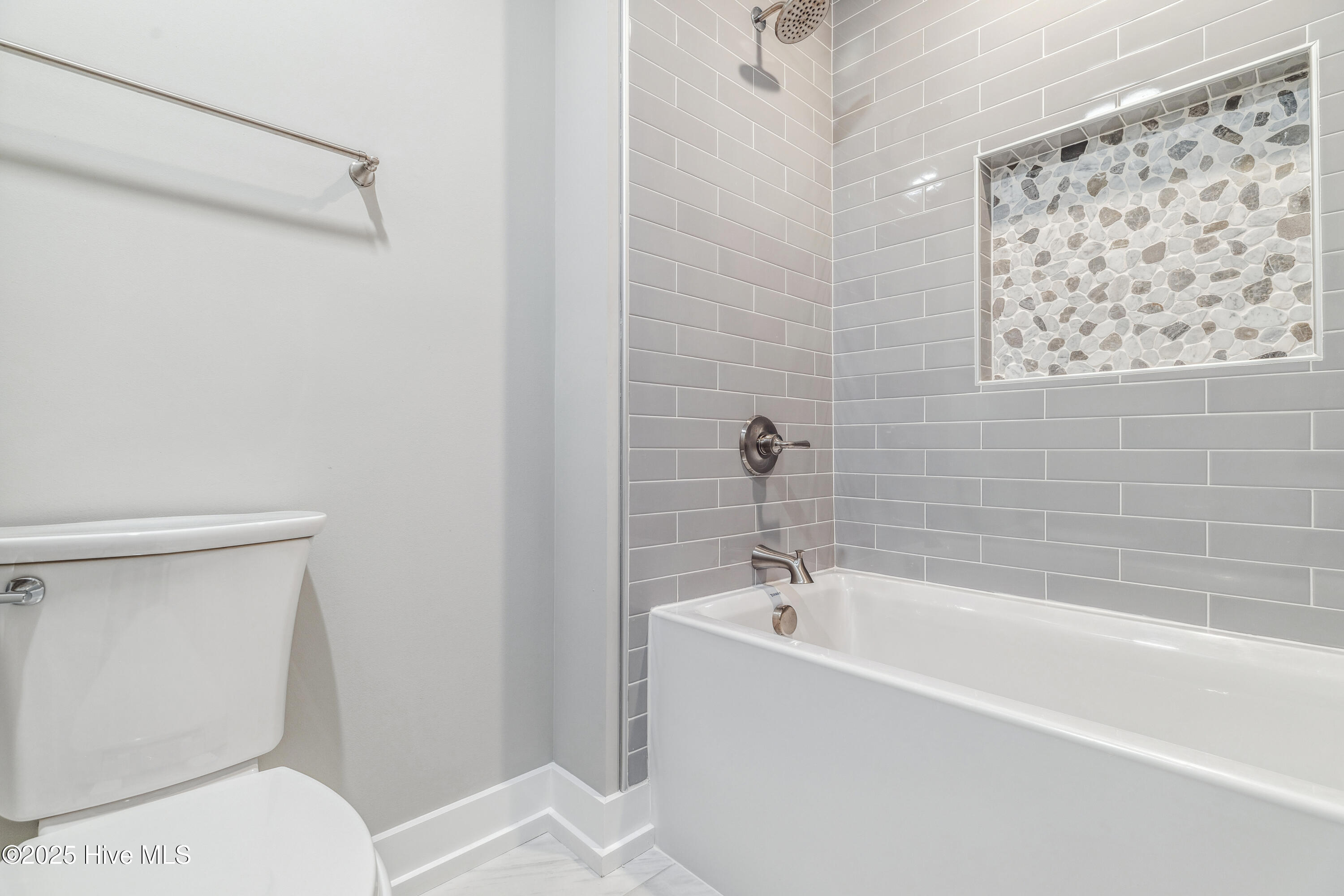 100546665 | Photo 56