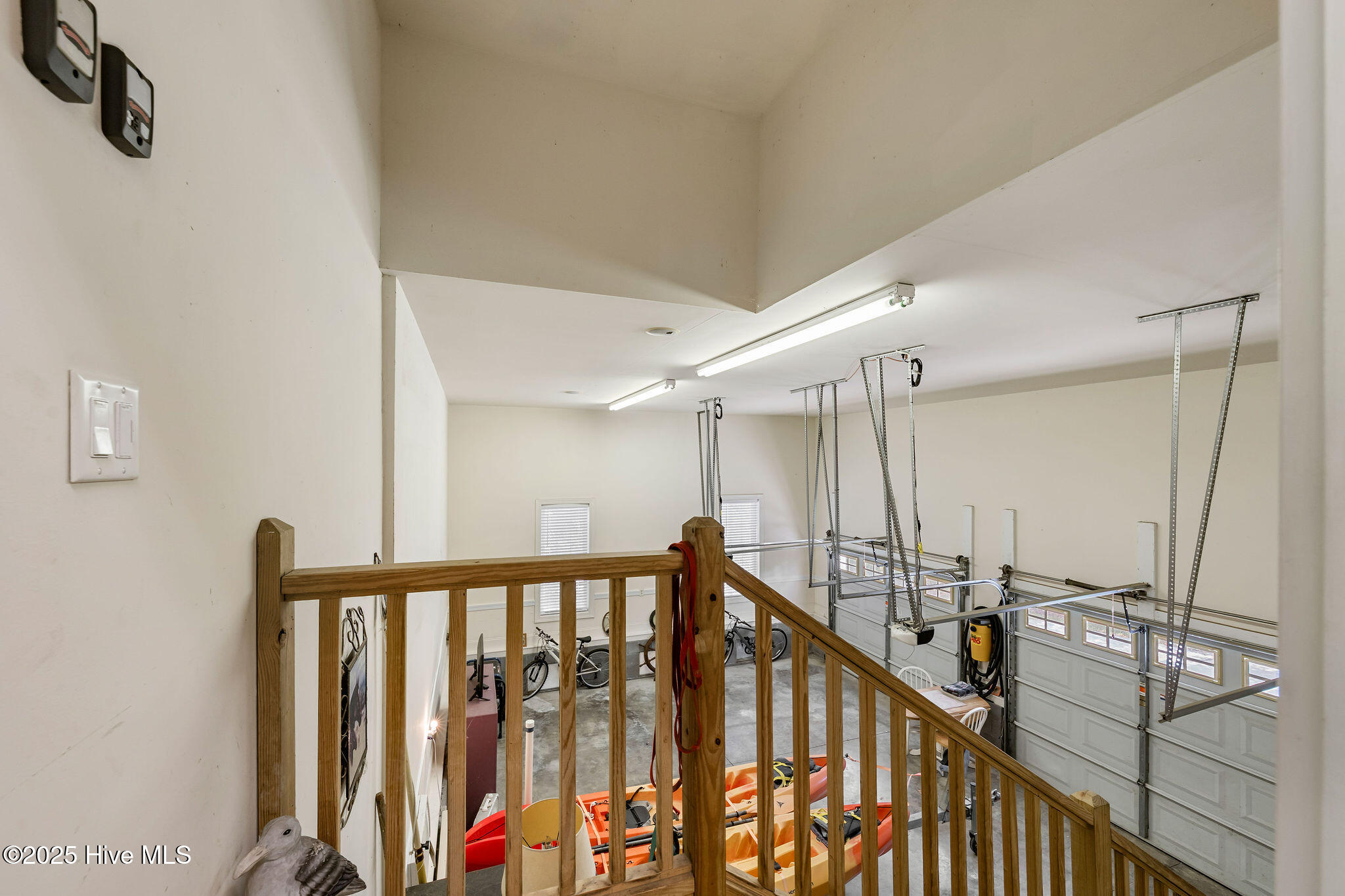 100532416 | Photo 106