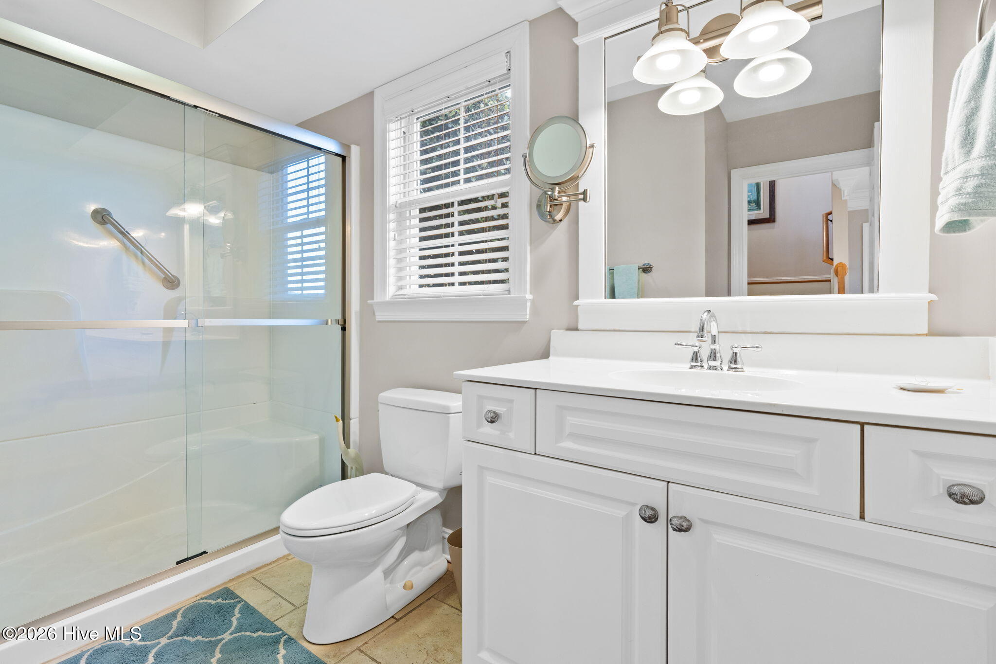 100550804 | Photo 41